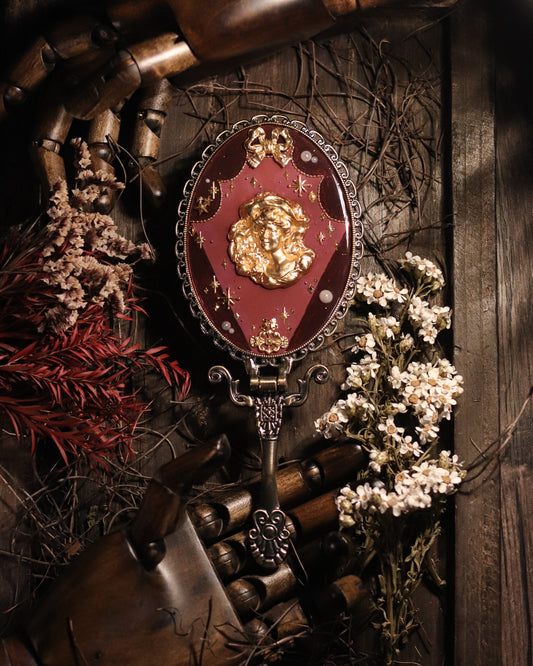 Vintage style hand mirror - Lady