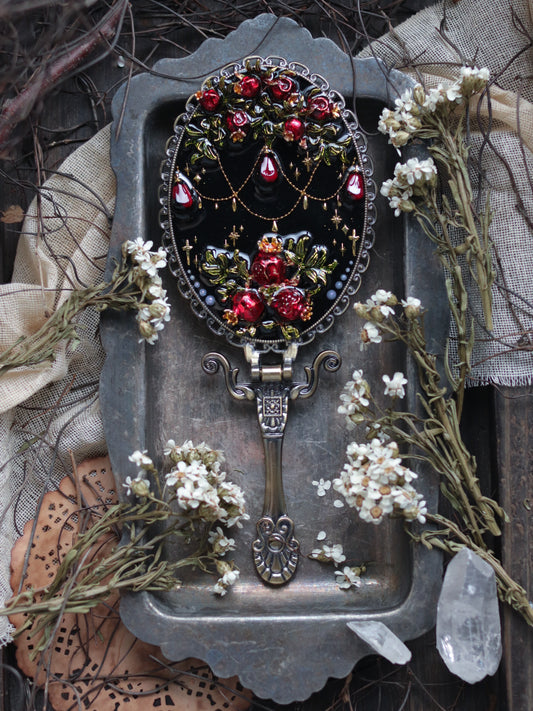 Vintage style hand mirror - Pomegranate