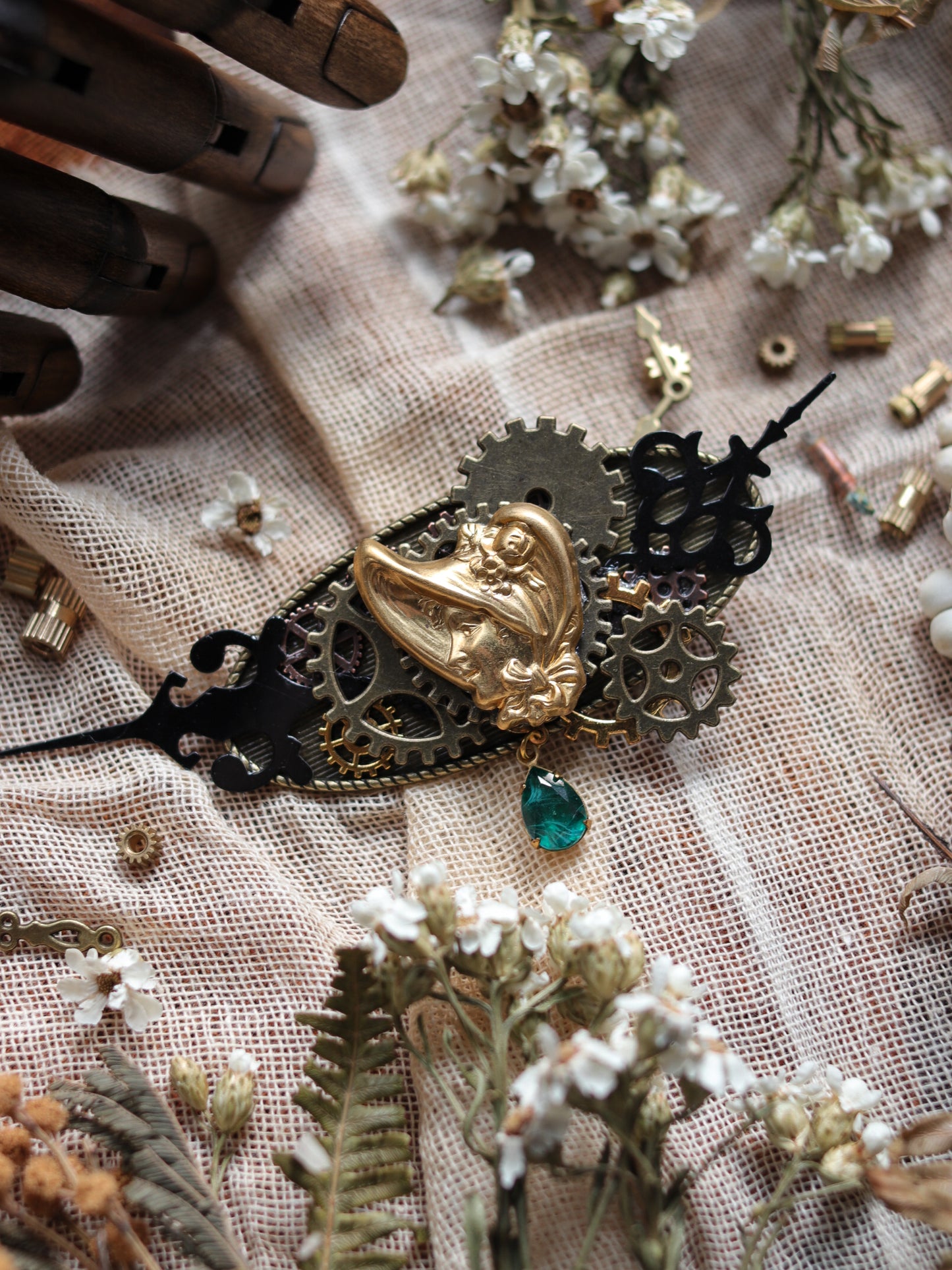 Vintage style hair clip - Memoirs of girl