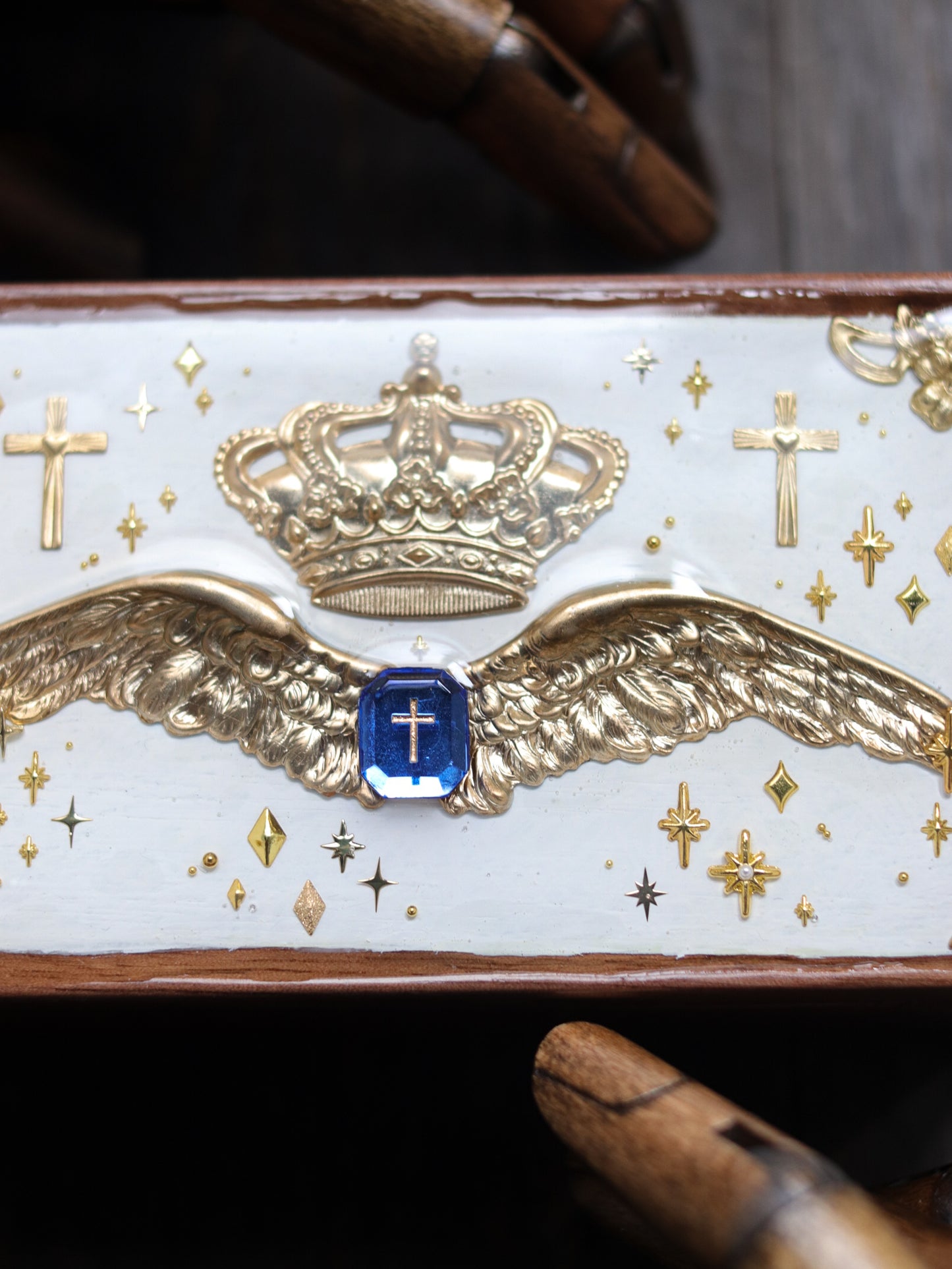 Vintage style walnut jewelry box - White king