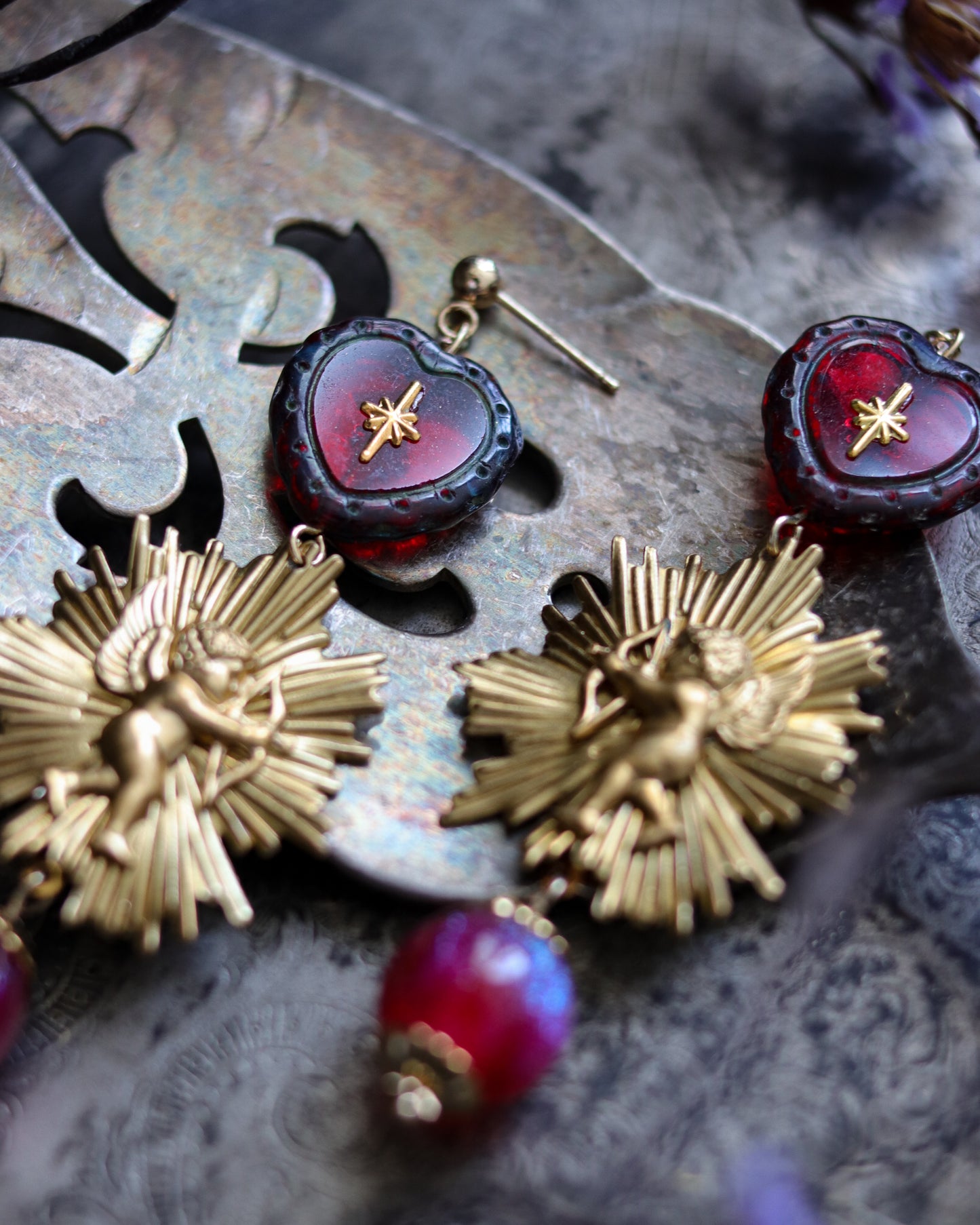 Vintage style earrings - Cupid Magic