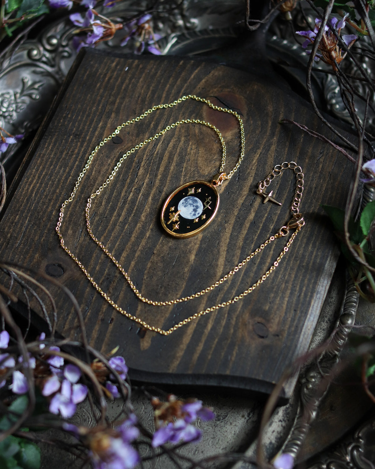 Necklace - Moon in the frame 項鍊 - 框中月