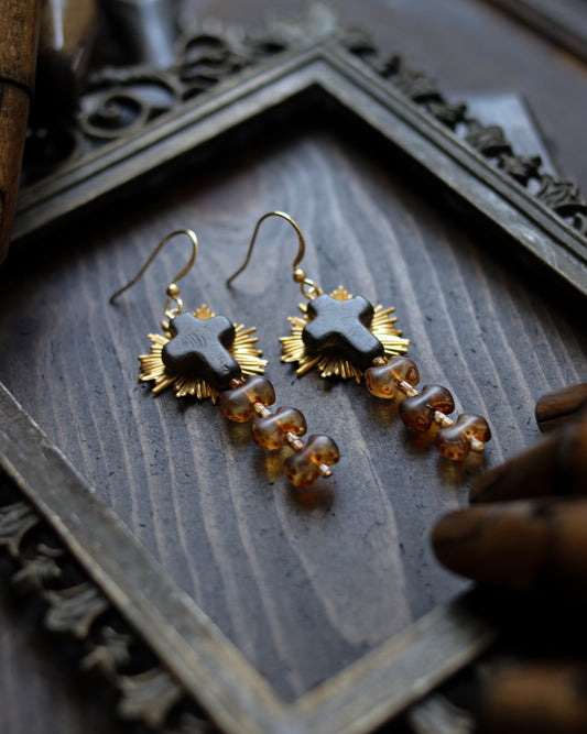 Vintage style earrings - Faith's bones