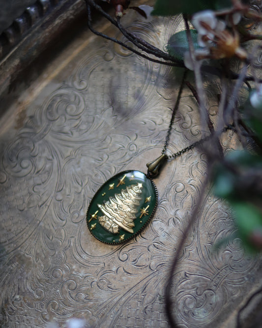 Vintage style necklace - Mini Christmas Tree