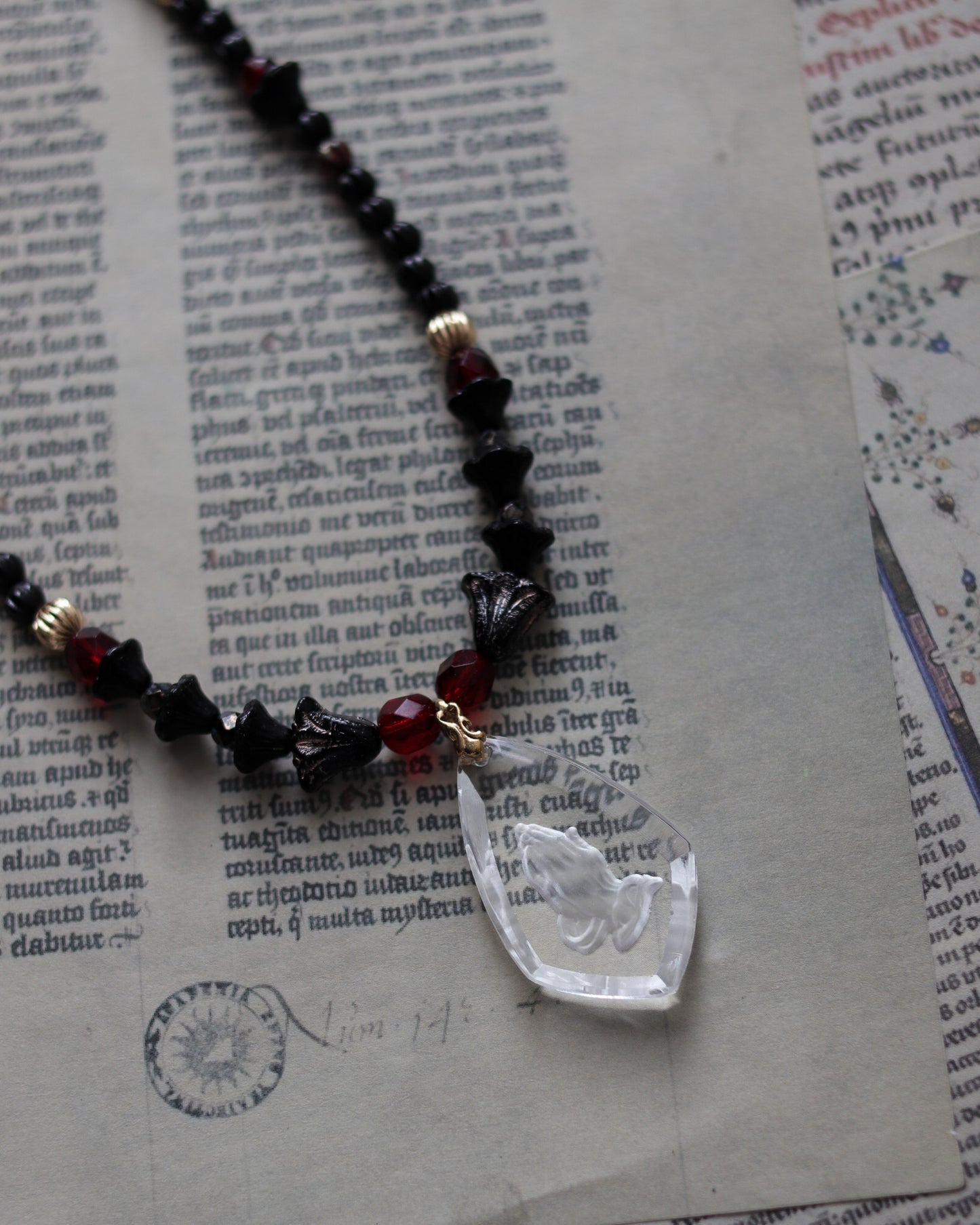 Czech glass bead necklace - Pray