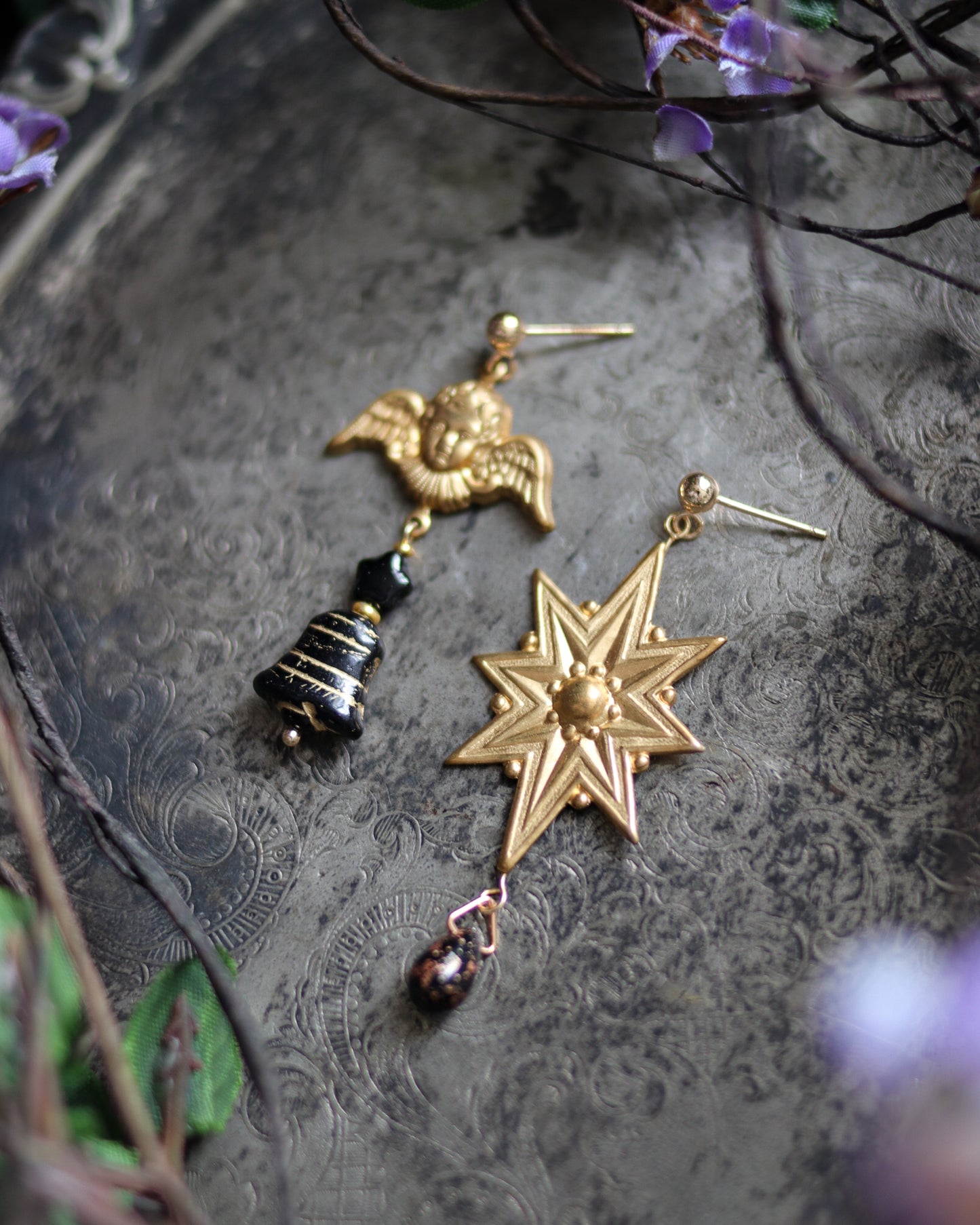 Vintage style earrings - Angel's bell