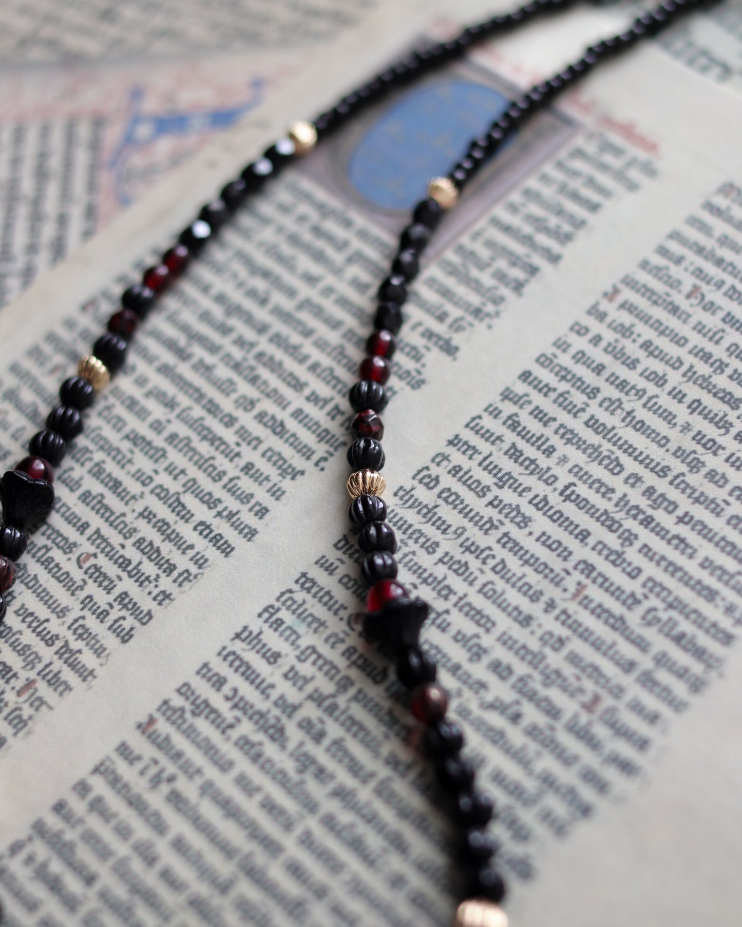 Czech glass bead necklace - Pray