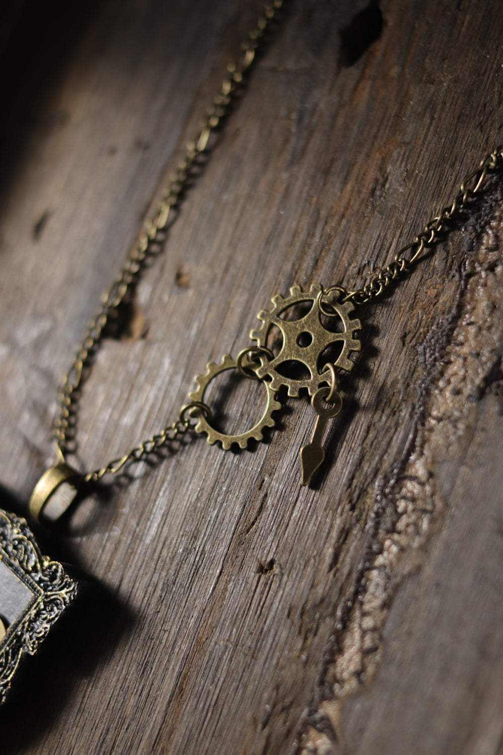Vintage style necklace - Life clockwork