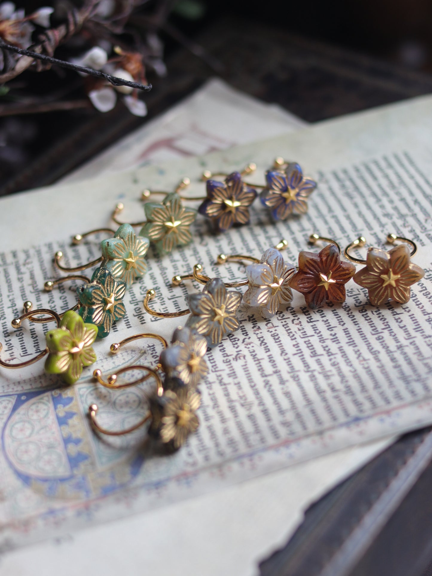 Vintage style  ring - Spinning Star