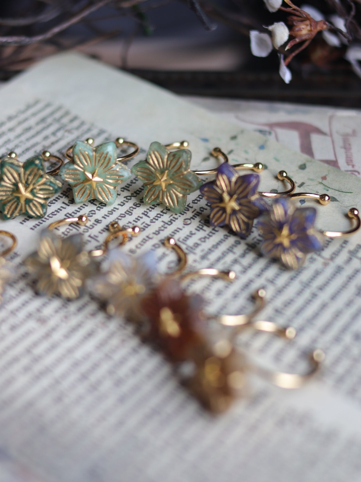 Vintage style  ring - Spinning Star