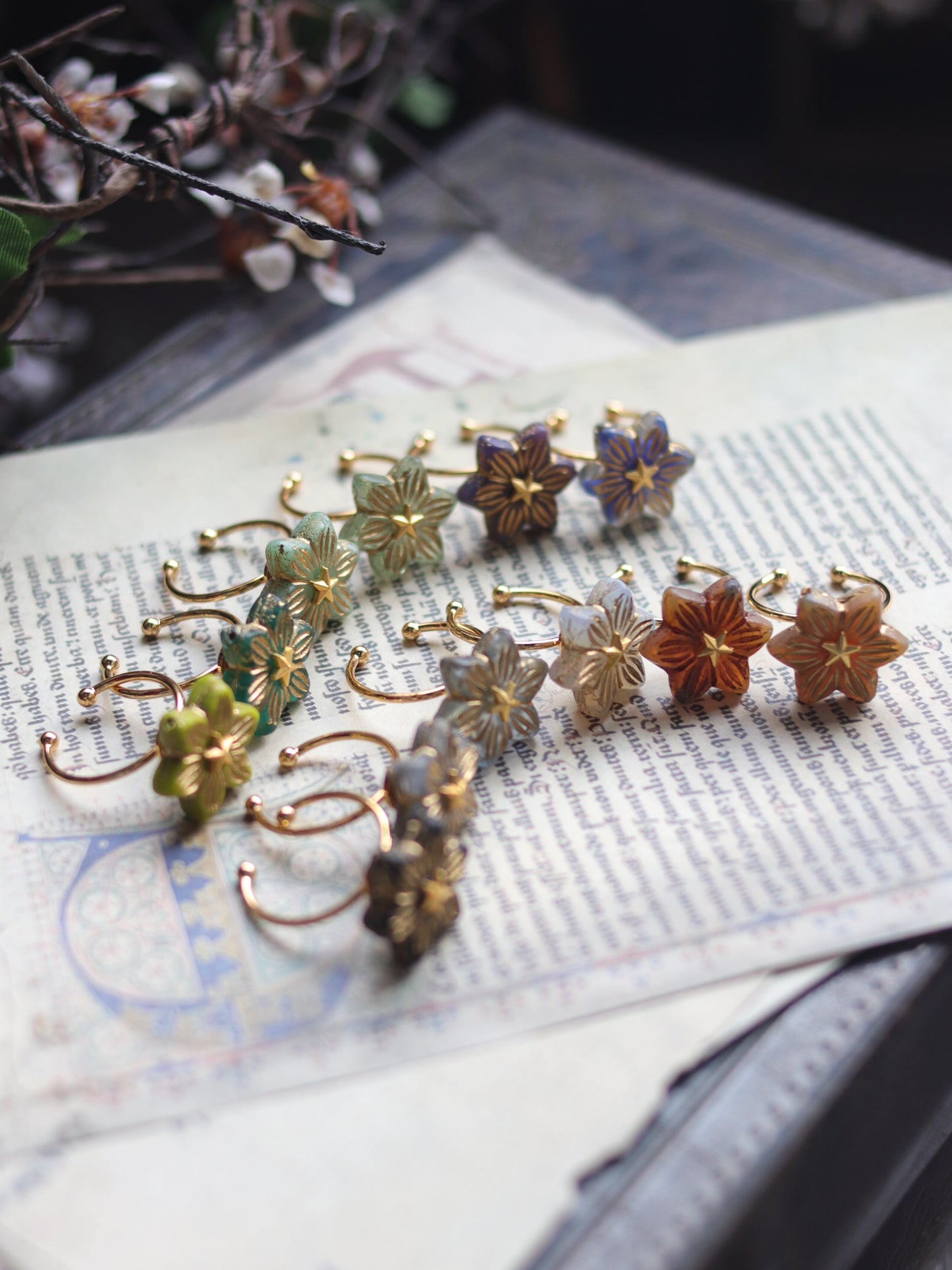 Vintage style  ring - Spinning Star