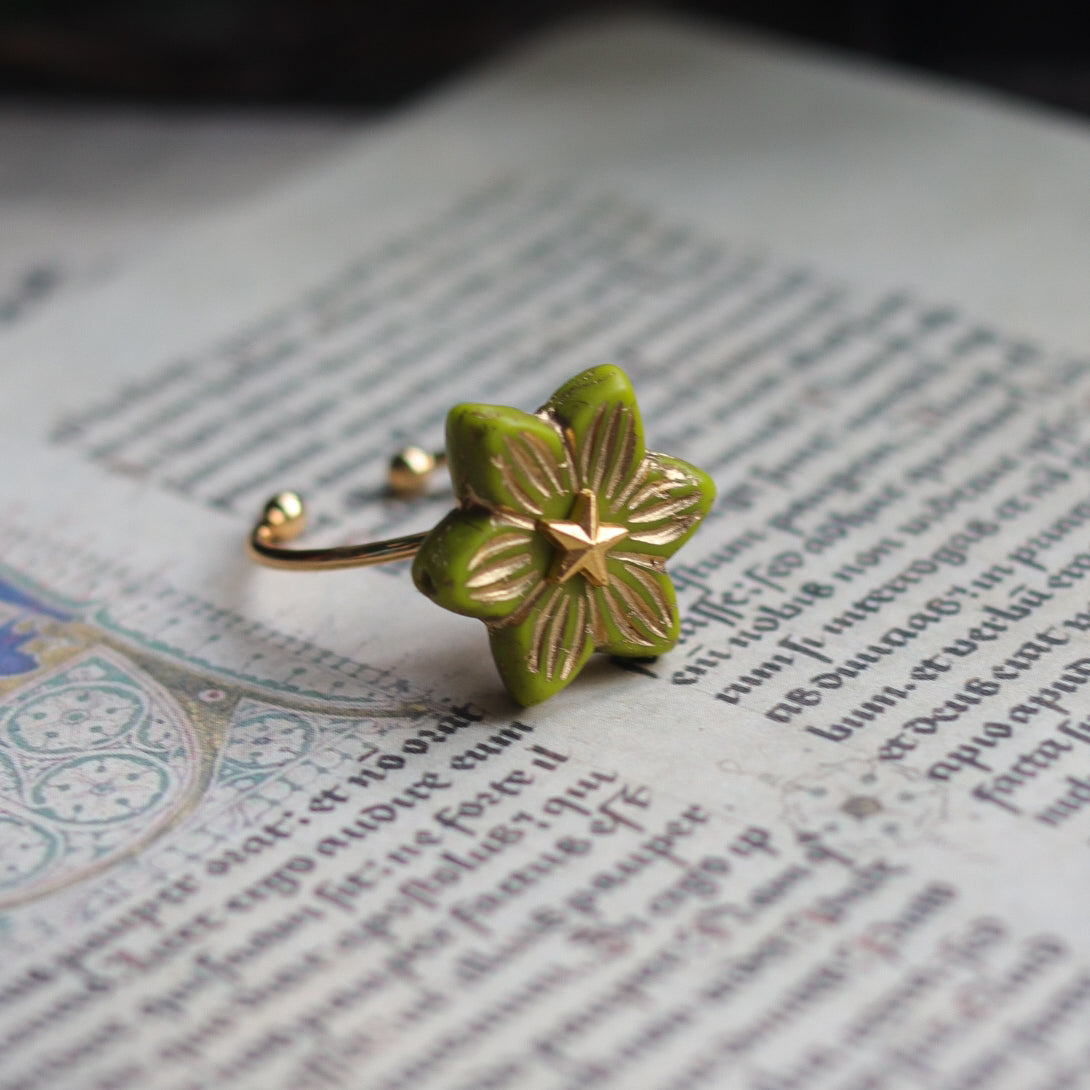Vintage style  ring - Spinning Star