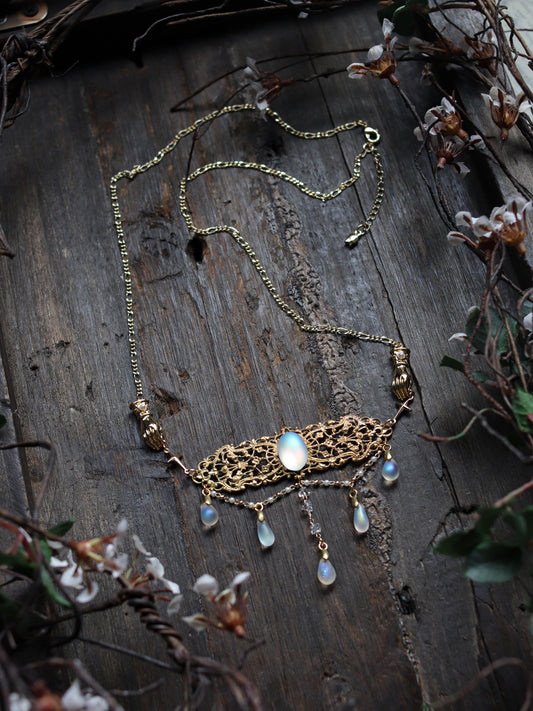 Vintage style necklace - Temptation