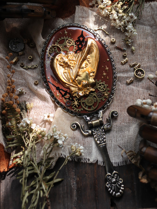 Vintage style hand mirror - Memoirs of girl