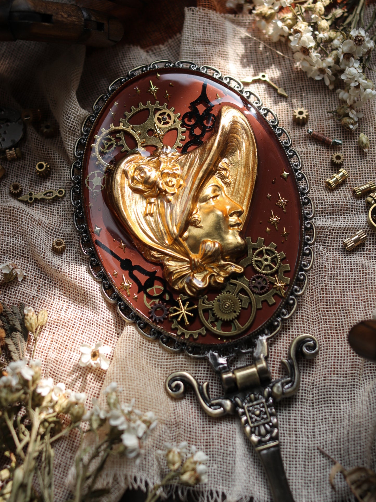 Vintage style hand mirror - Memoirs of girl