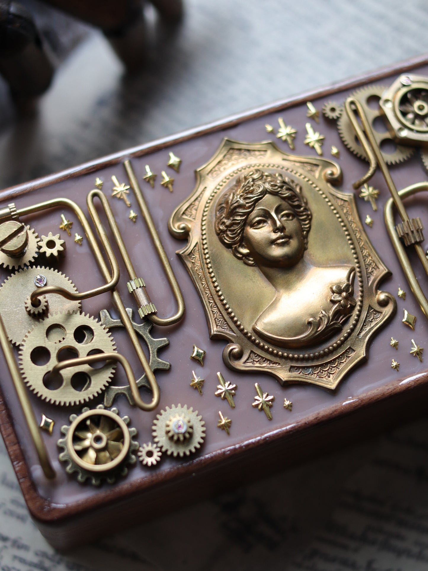 Vintage style walnut jewelry box - Machinery and Lady