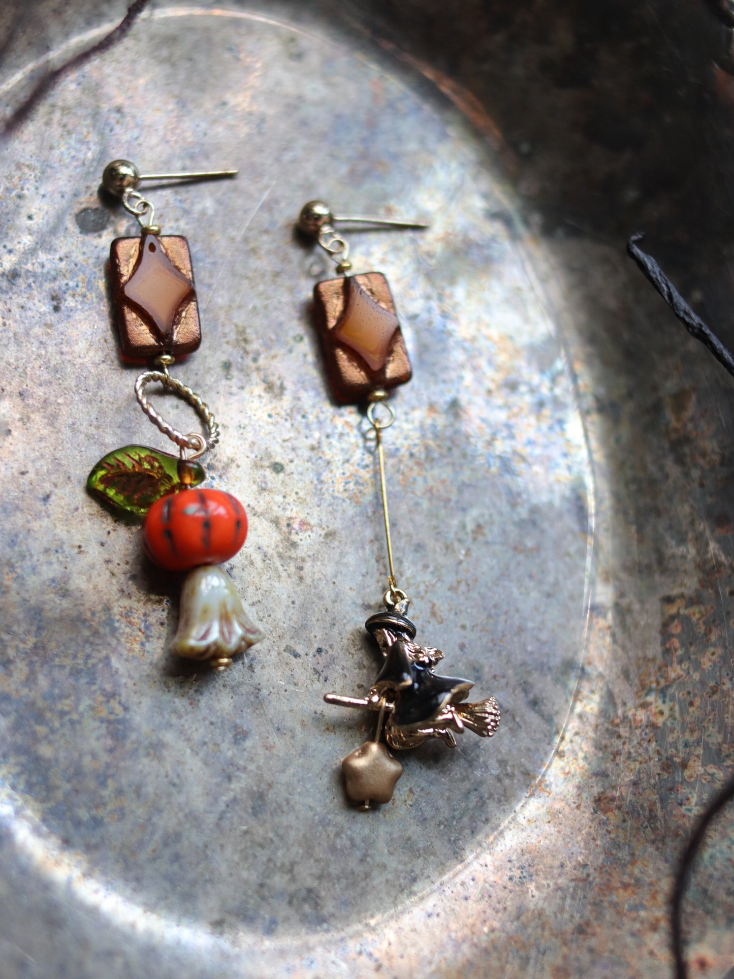 Vintage style earrings - Witch and pumpkin