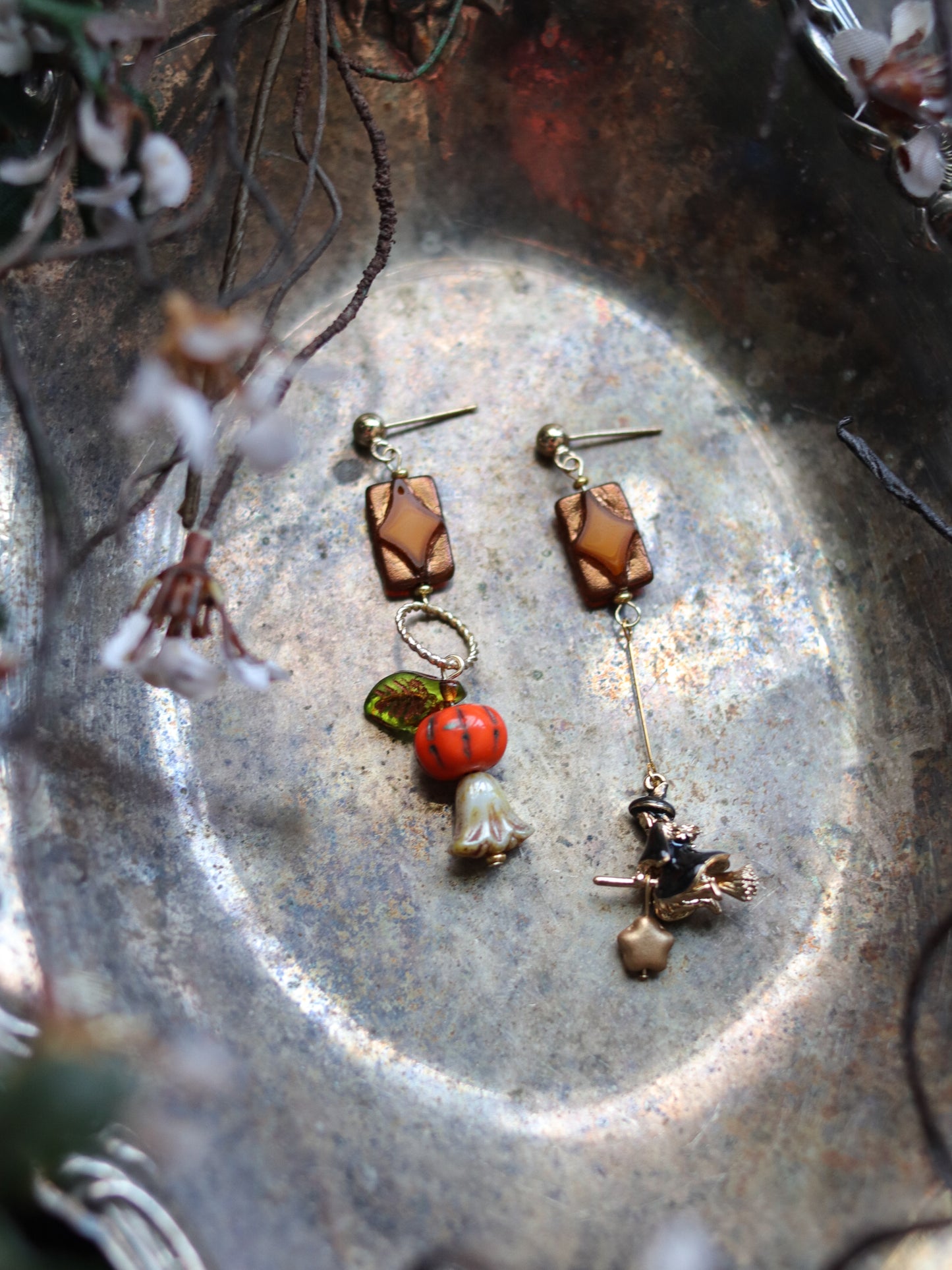 Vintage style earrings - Witch and pumpkin