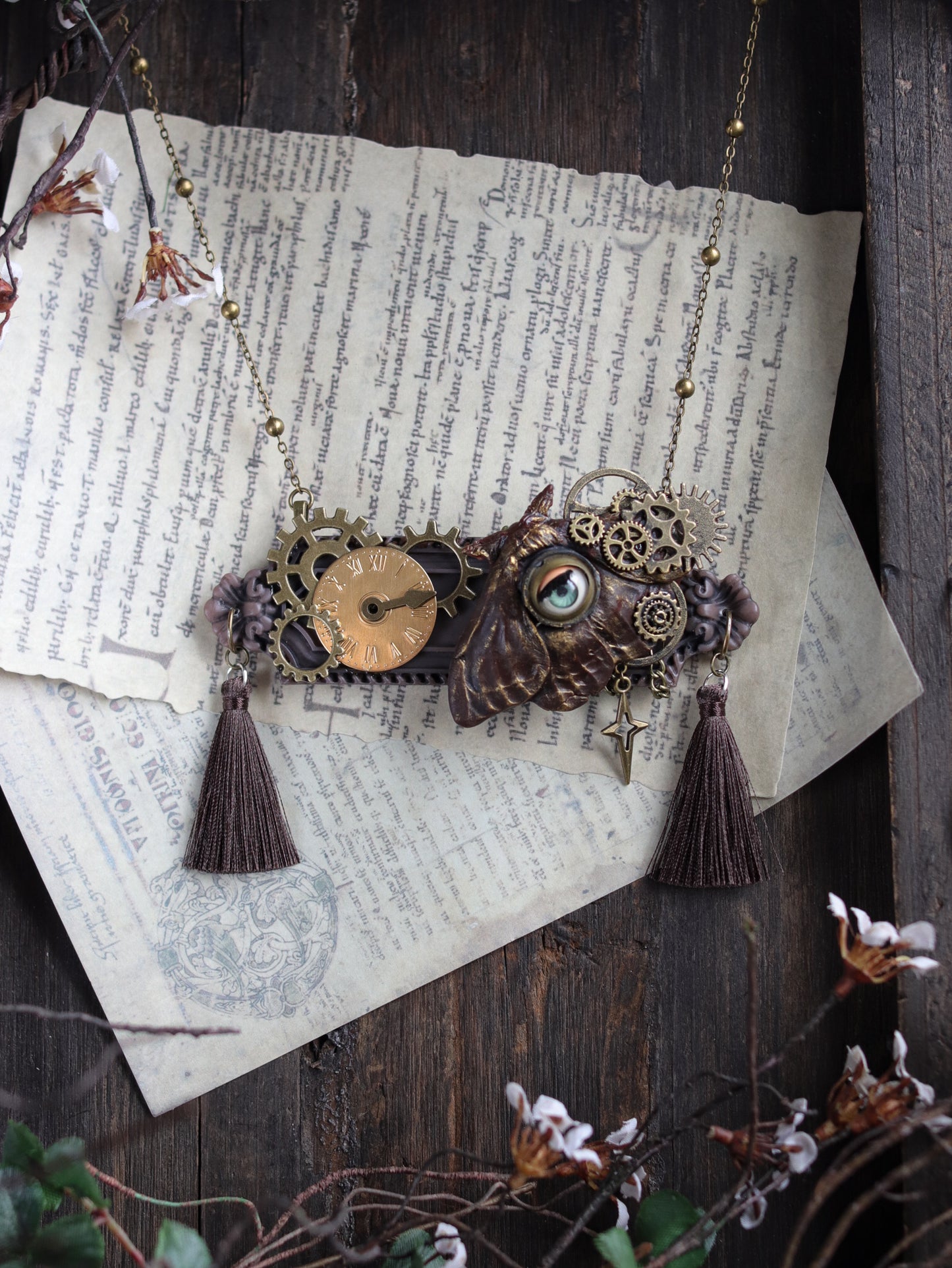 Vintage style necklace - Mechanical moth