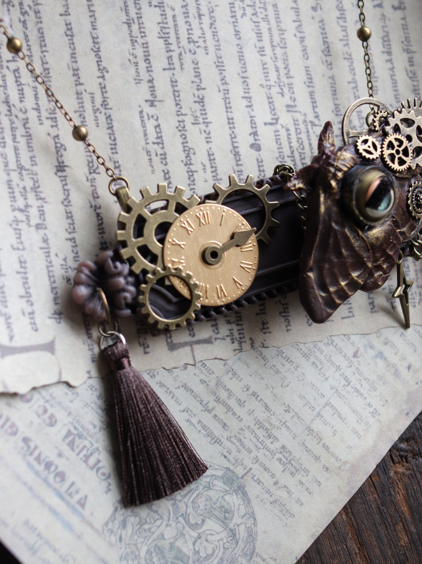 Vintage style necklace - Mechanical moth