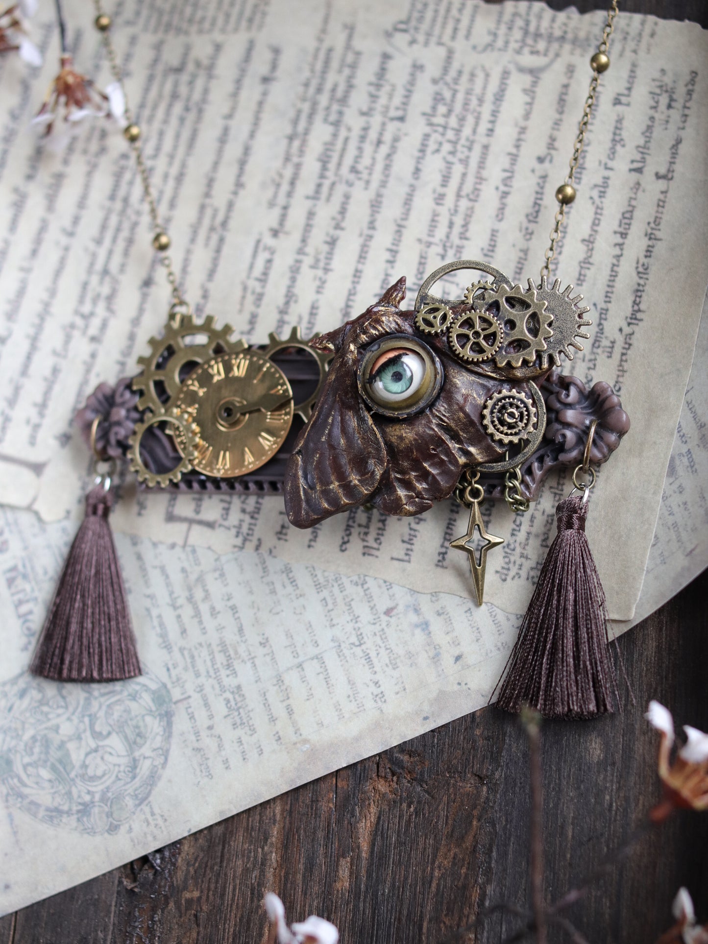 Vintage style necklace - Mechanical moth