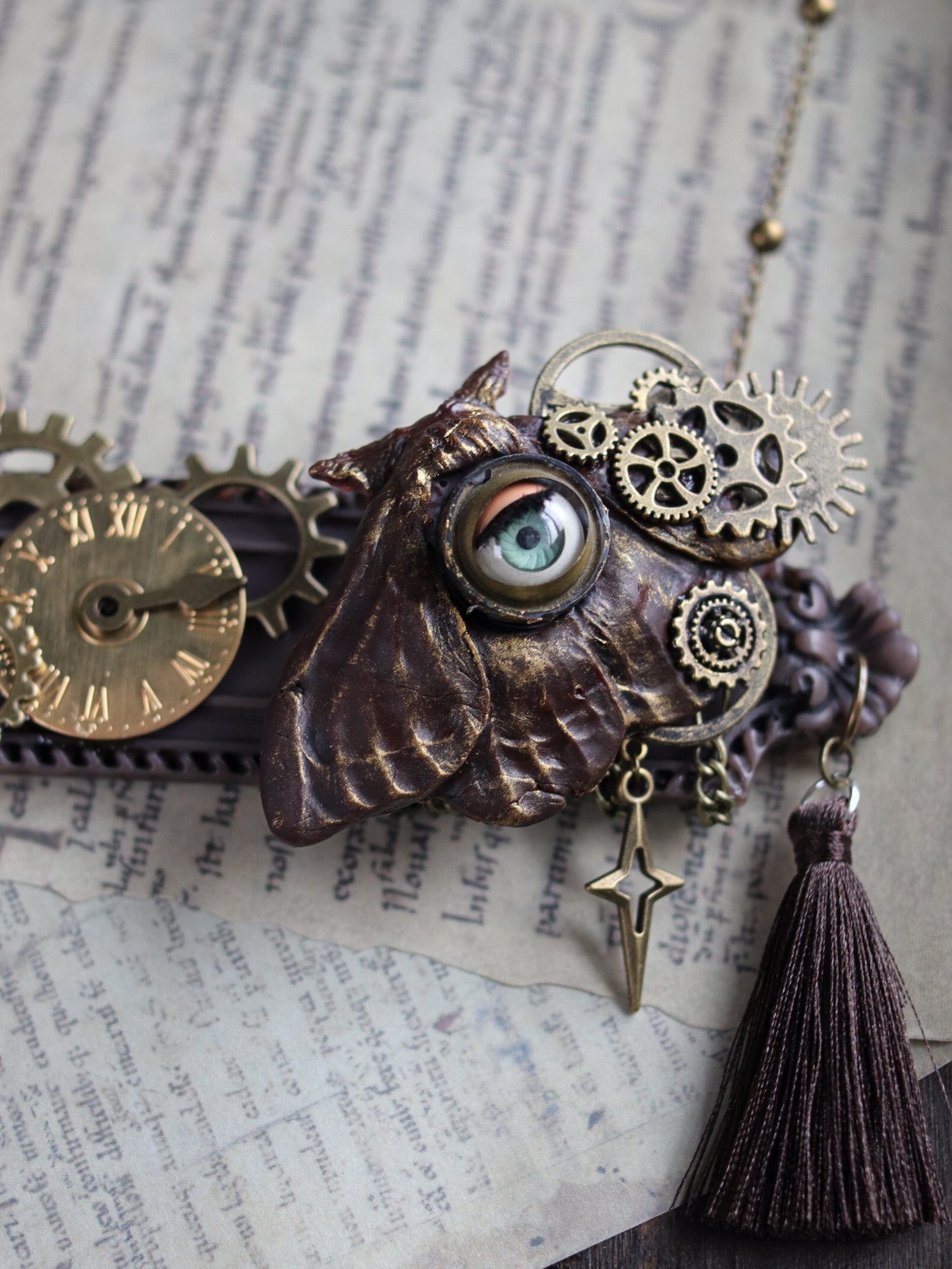 Vintage style necklace - Mechanical moth