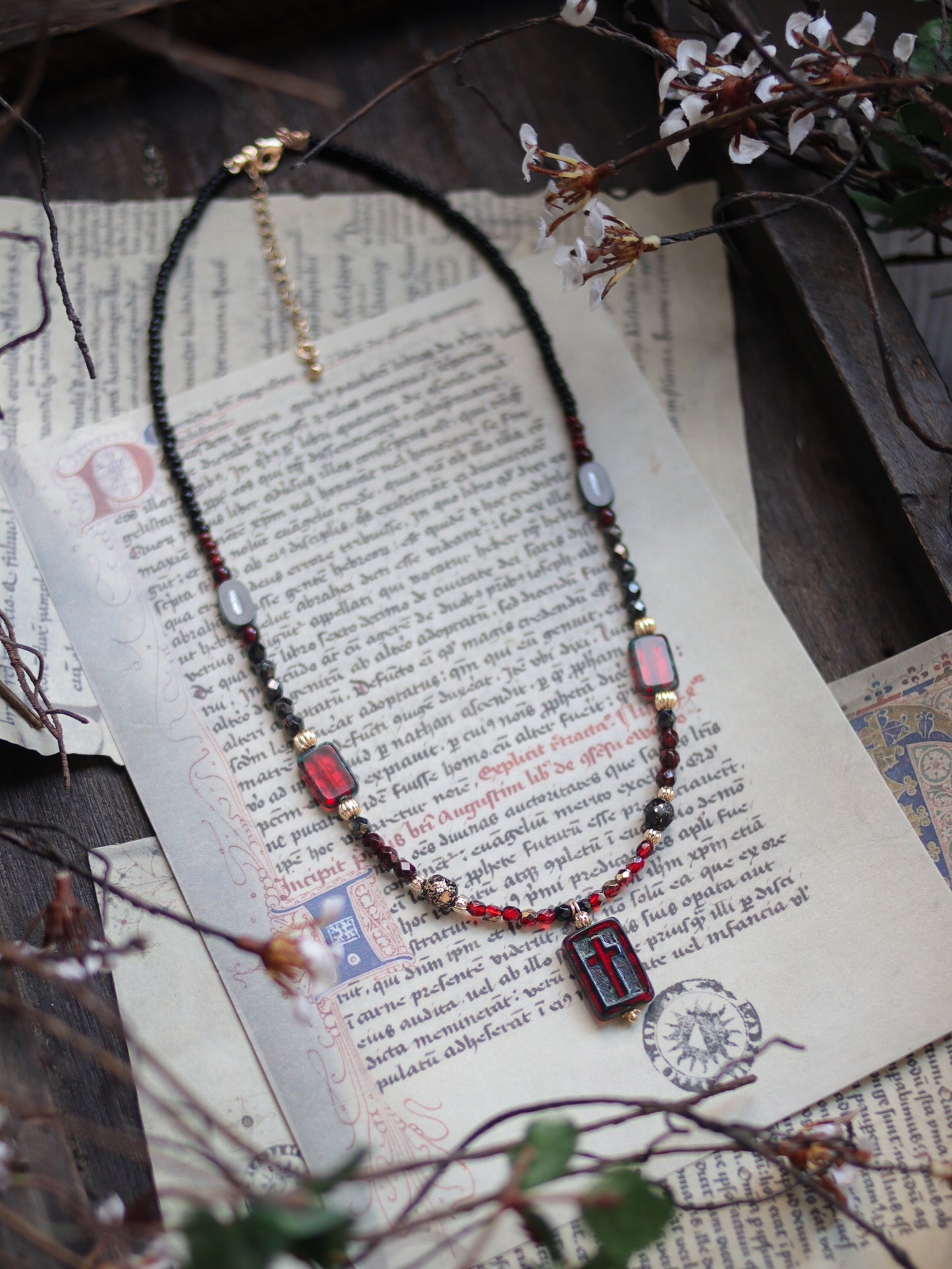 Vintage style necklace - Blood cross