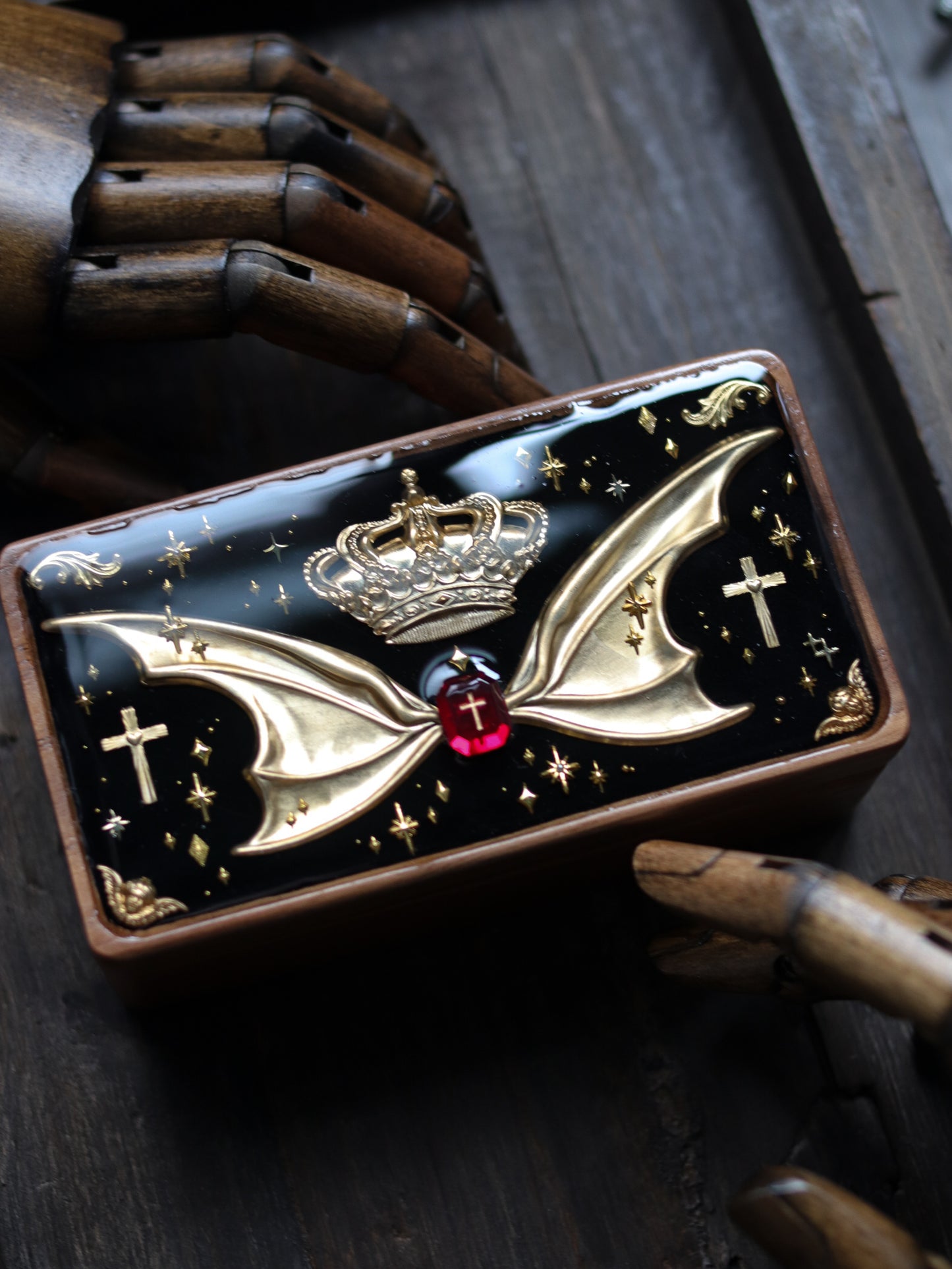 Vintage style walnut jewelry box - Dark king