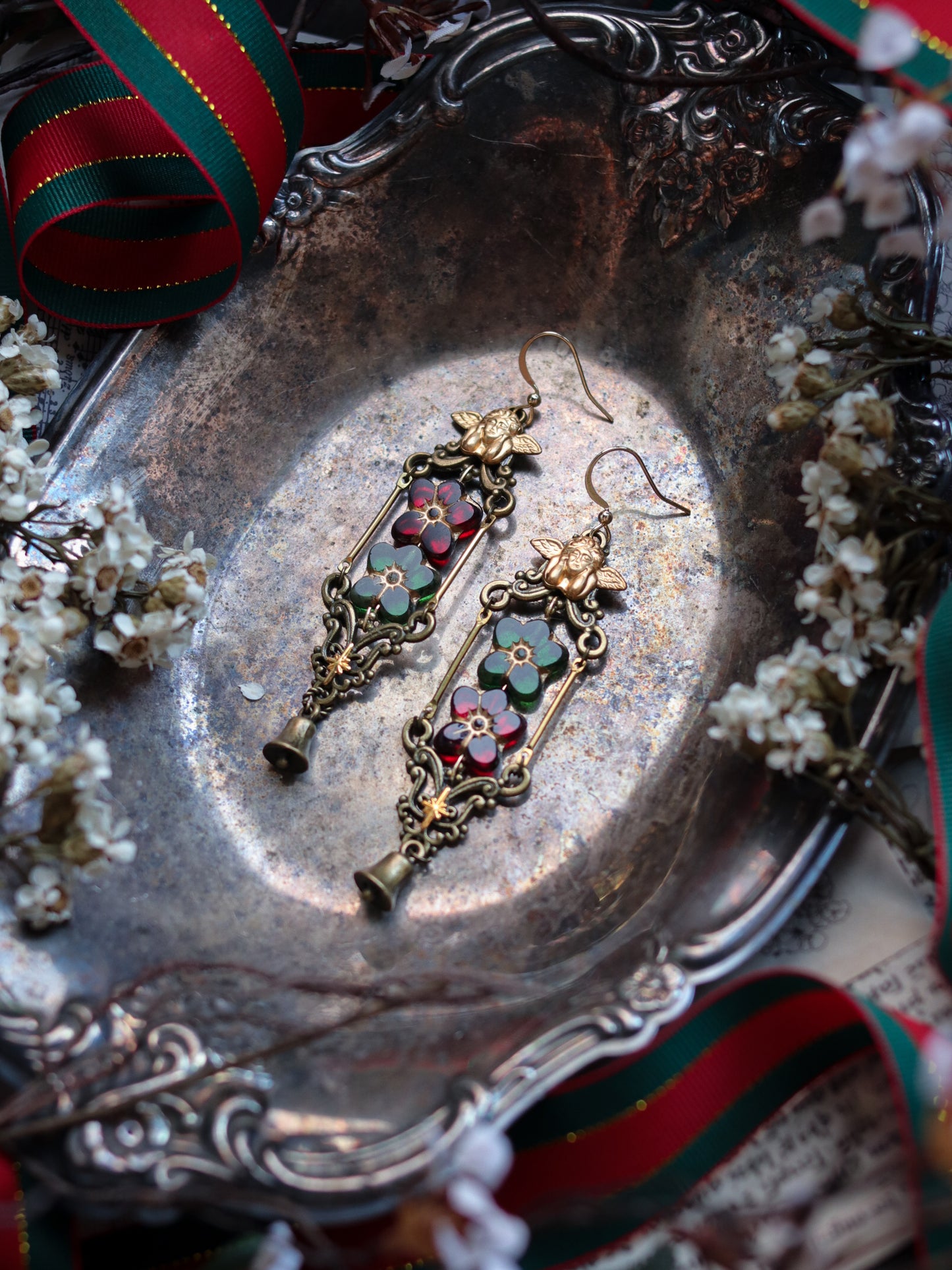 Vintage style earrings - Red green flower