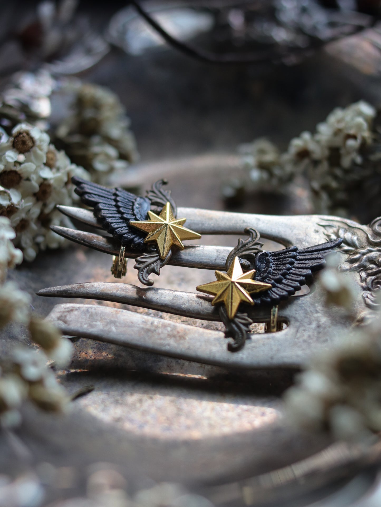 Vintage style ear cuffs - Dark wing’s star