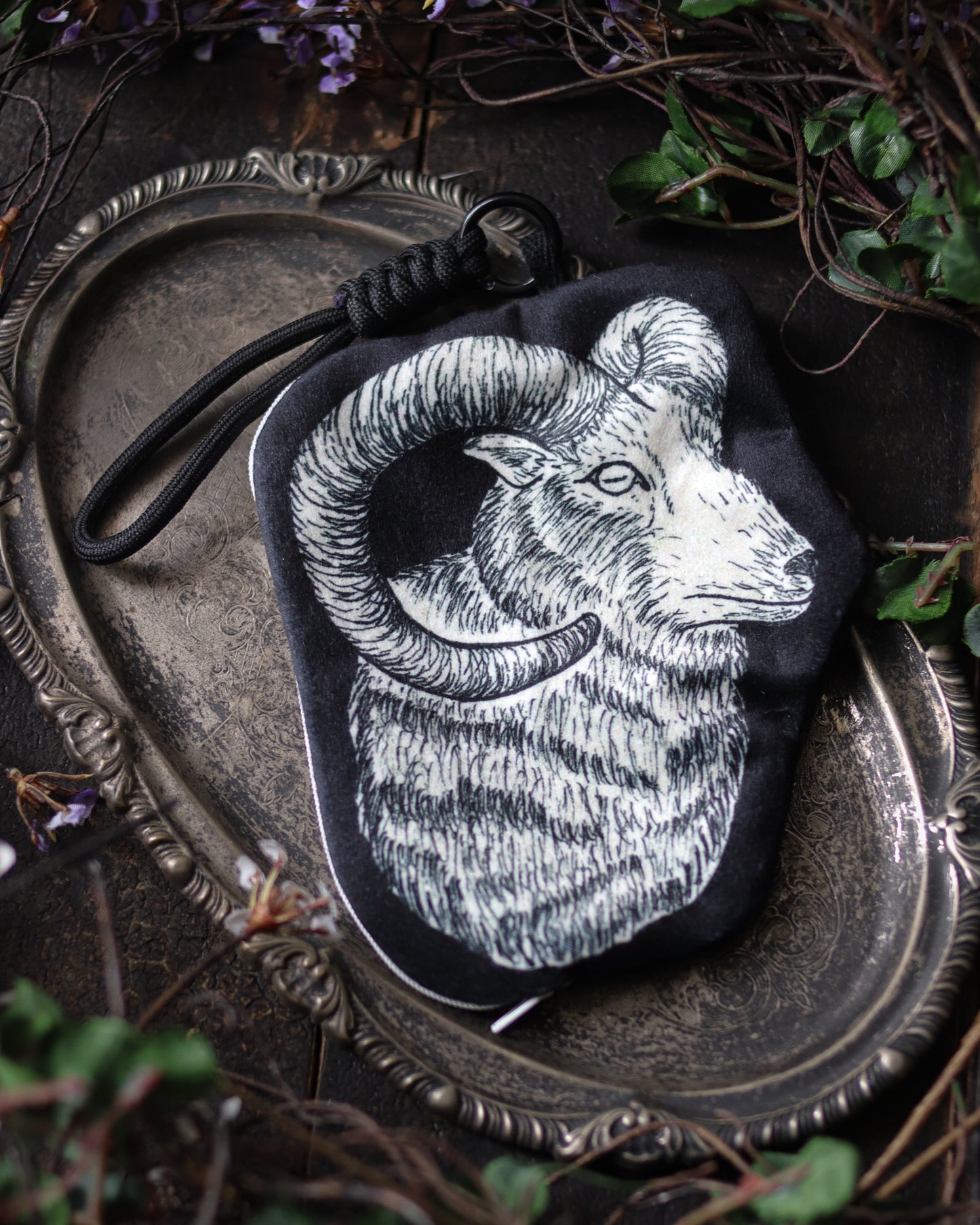 Hand-drawn style zipper pouch - Sheep