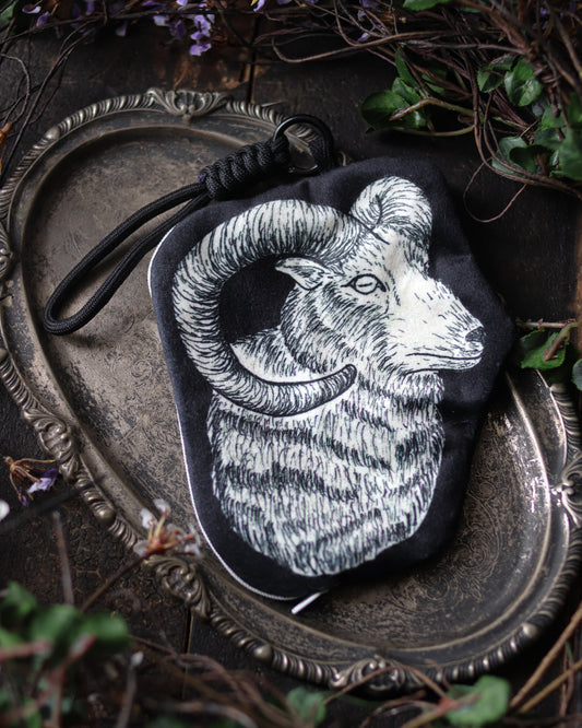 Hand-drawn style zipper pouch - Sheep
