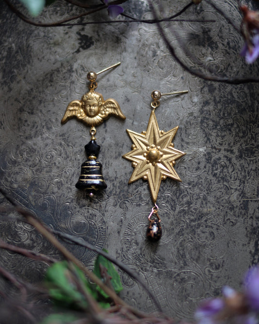 Vintage style earrings - Angel's bell