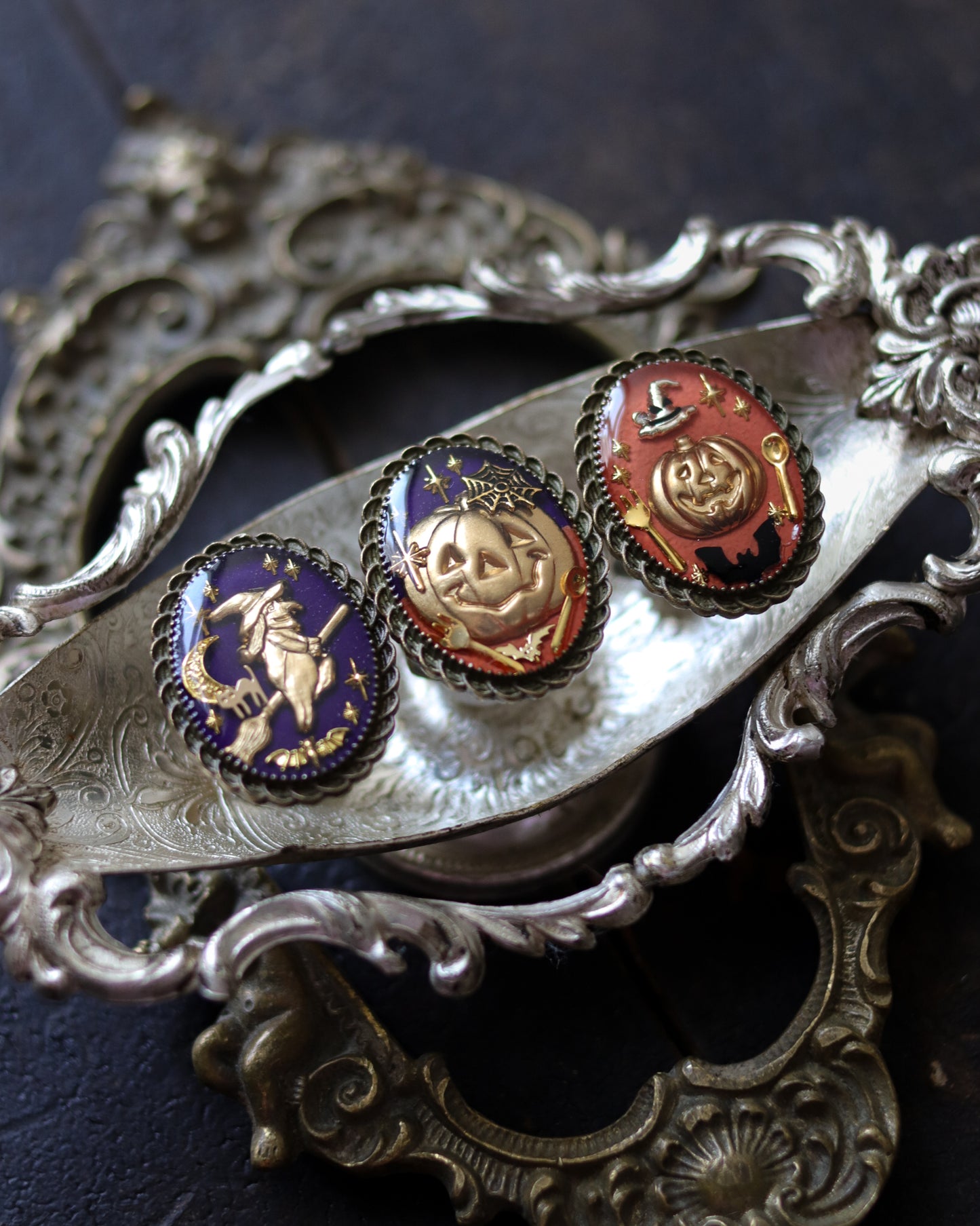 Vintage style ring - Halloween Carnival