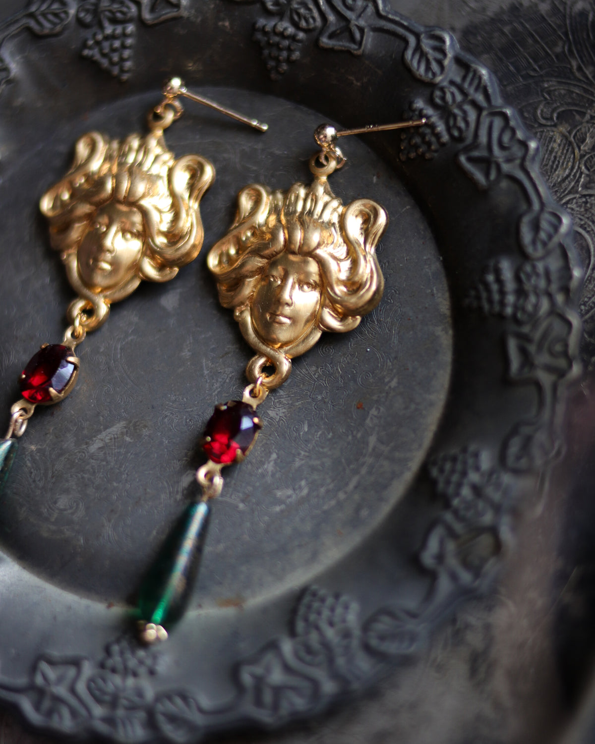 Earrings - The Witch's Face • four 耳環 - 魔女之顏。肆