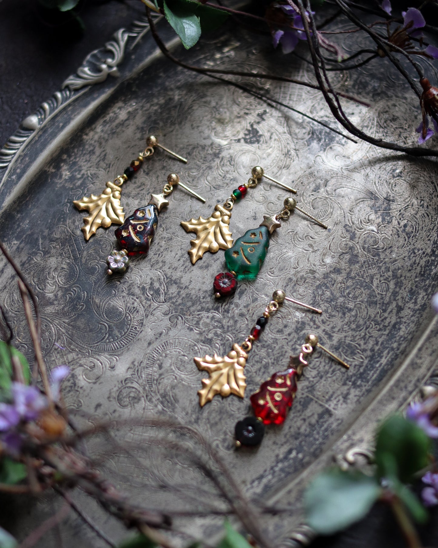 Vintage style ring - Holly and Christmas tree