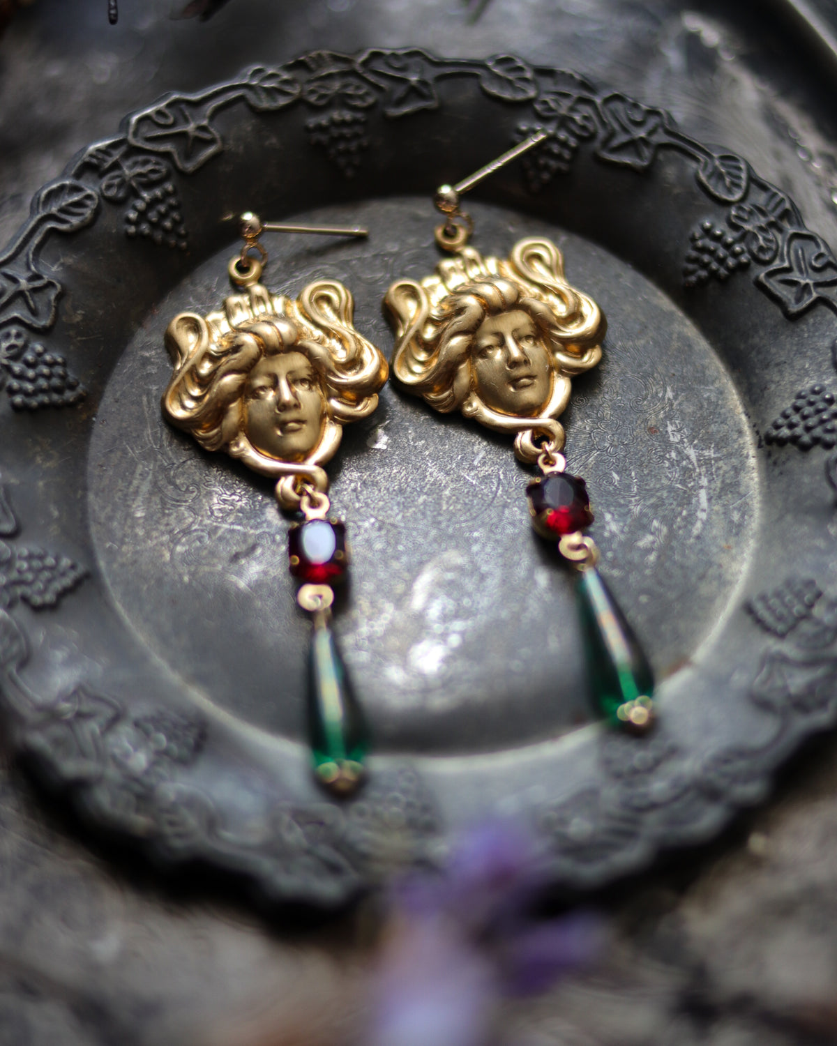 Earrings - The Witch's Face • four 耳環 - 魔女之顏。肆