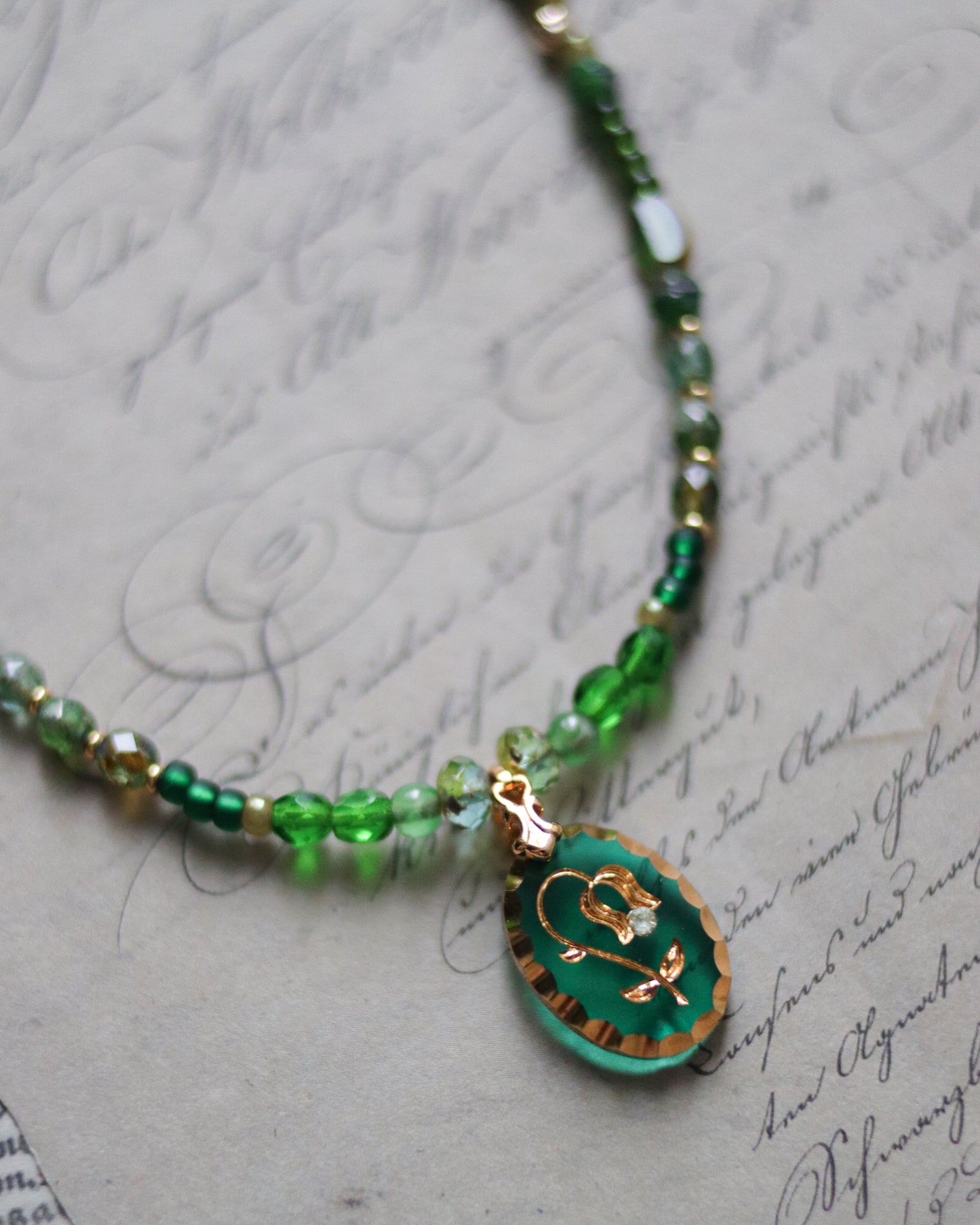 Czech glass bead necklace - Lily of the Valley 捷克琉璃項鍊 - 鈴蘭