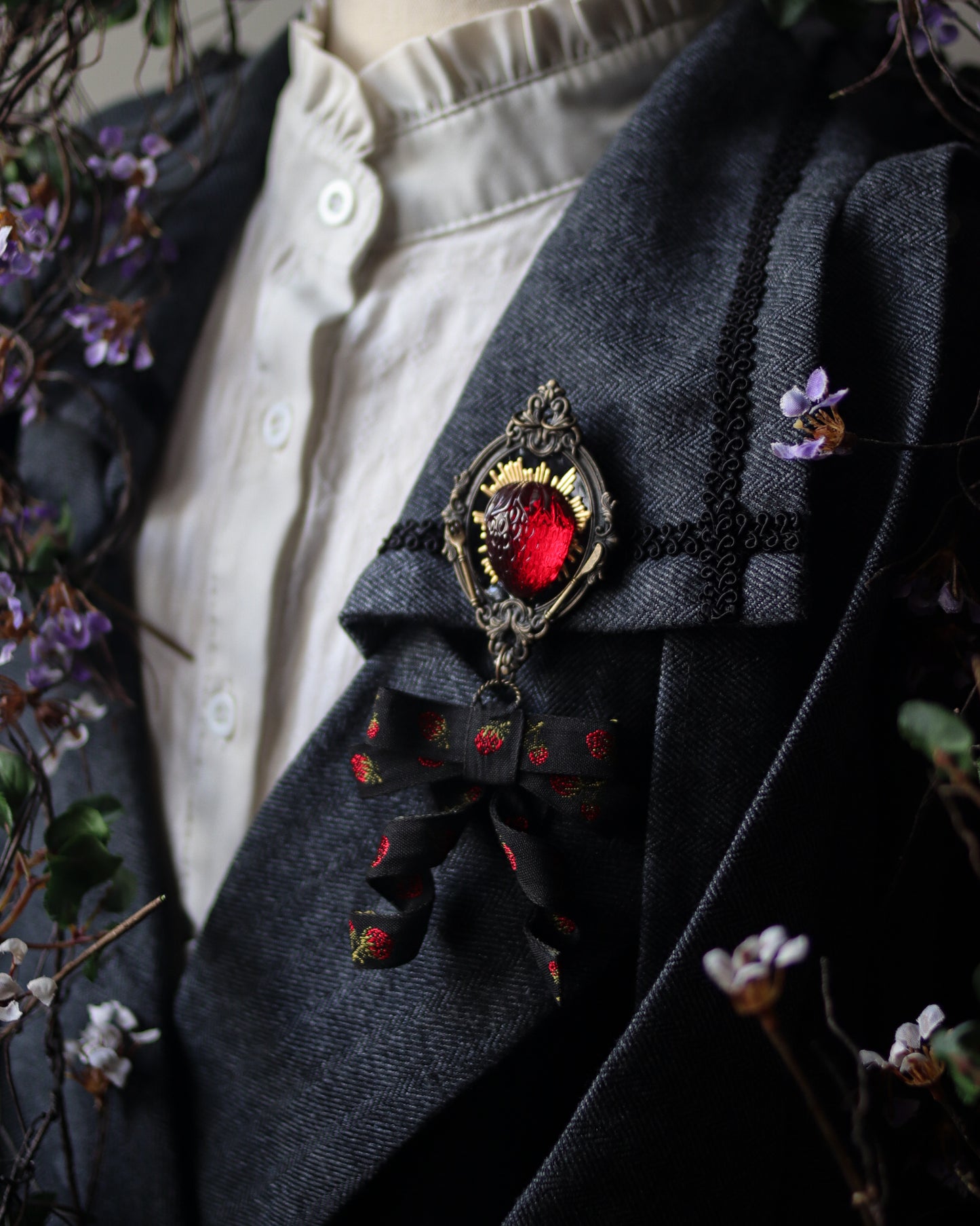 Vintage style necklace - Strawberry palpitations