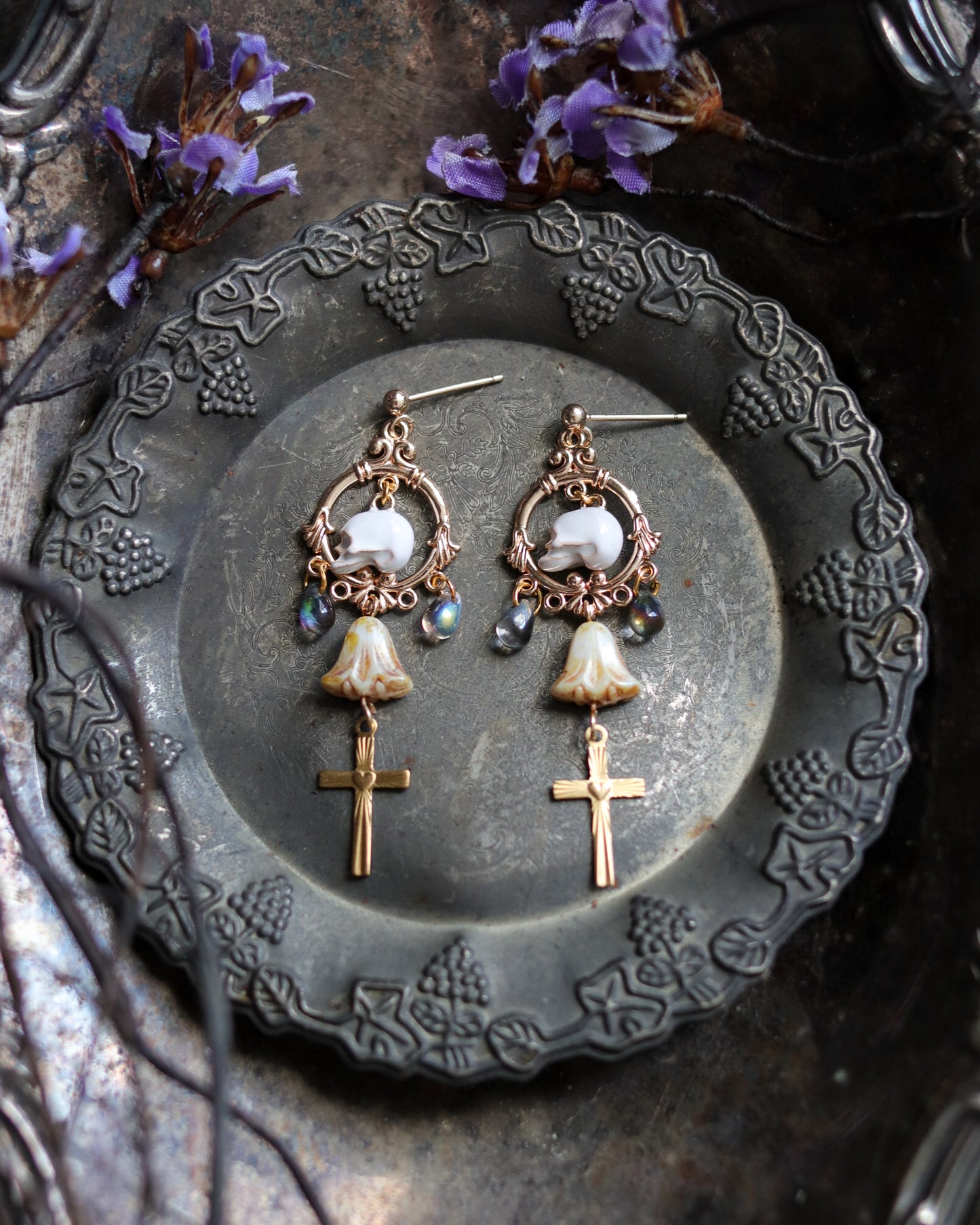 Vintage style earrings - Collecting hobby