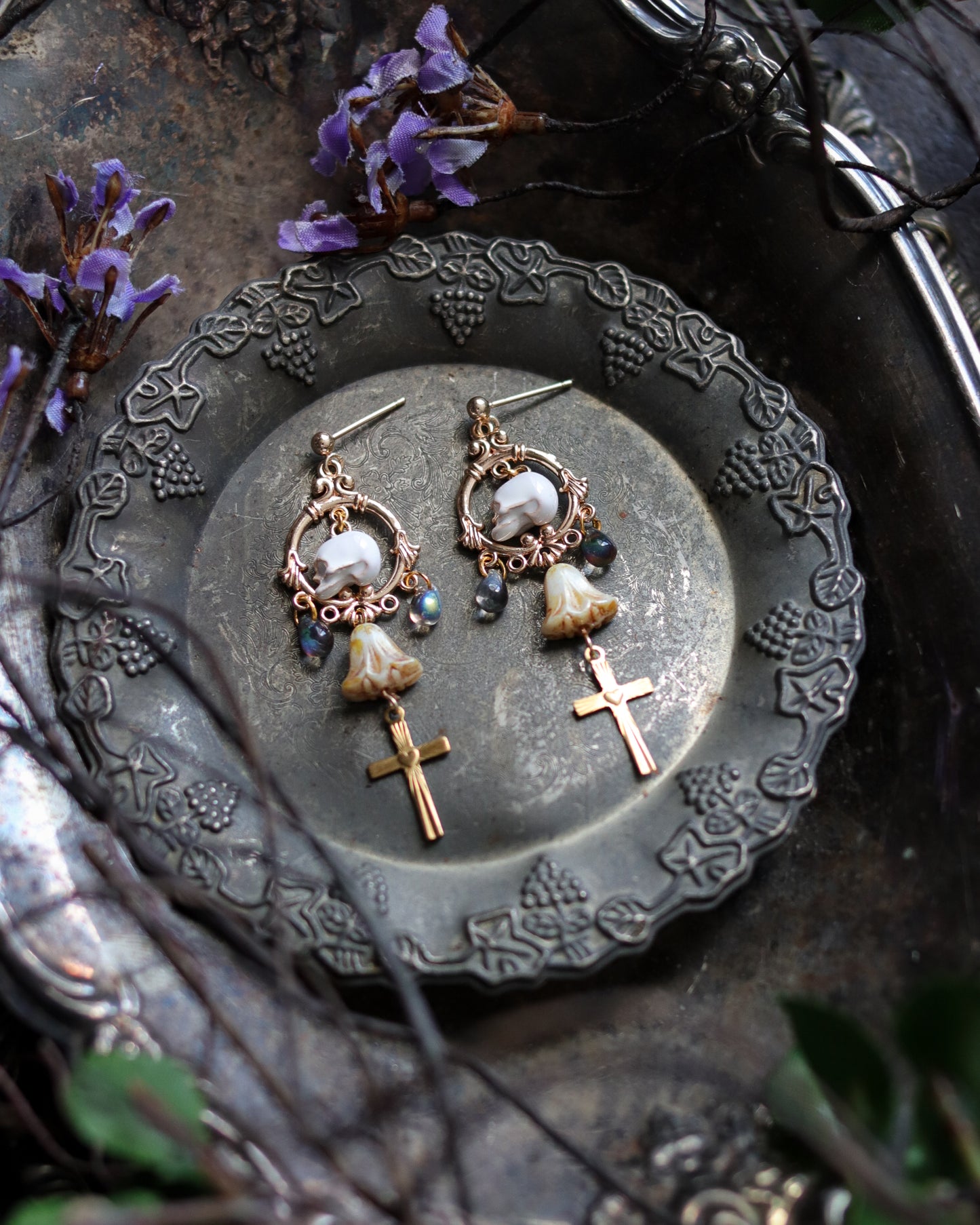 Vintage style earrings - Collecting hobby