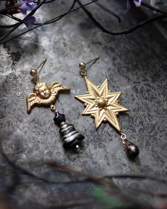 Vintage style earrings - Angel's bell