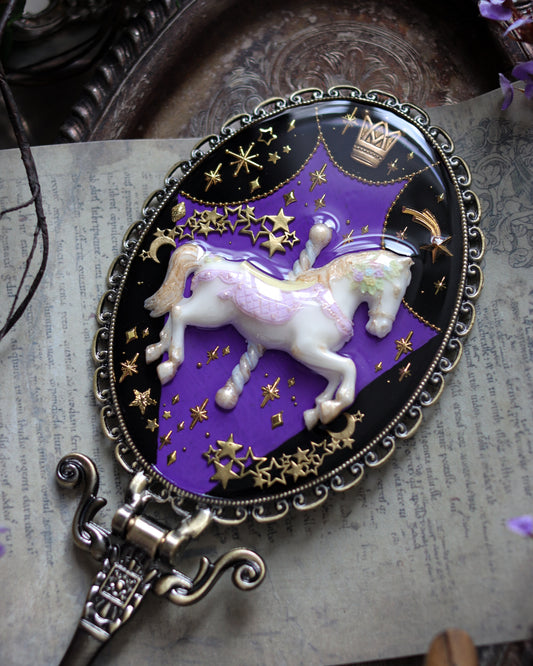 Vintage style hand mirror - Magic carousel