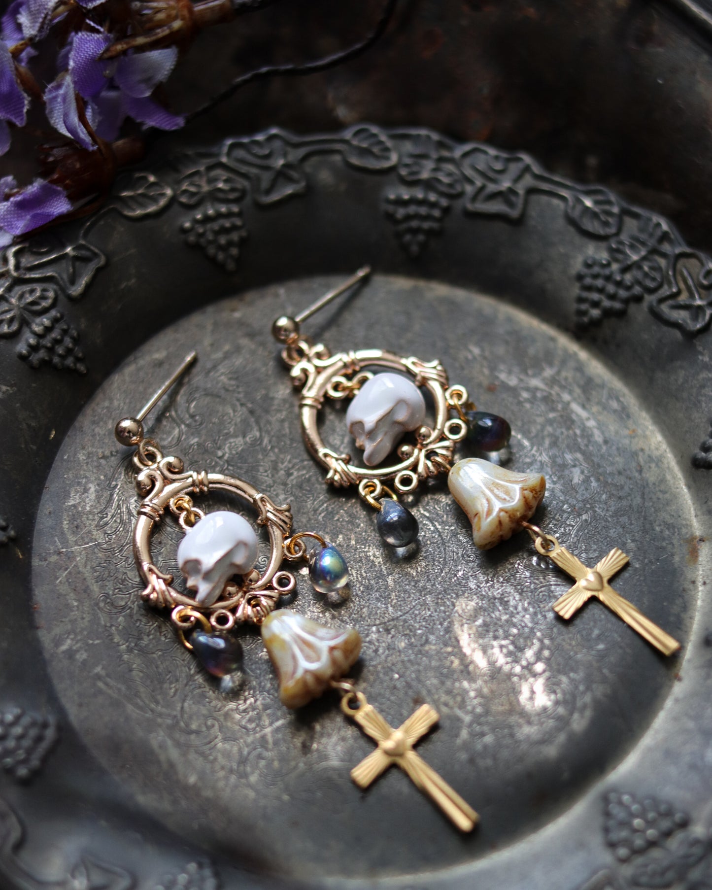 Vintage style earrings - Collecting hobby