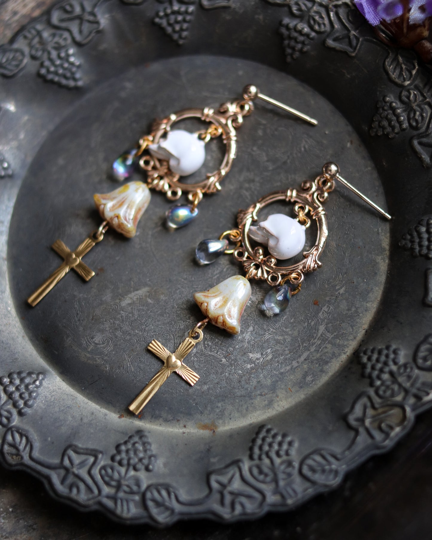 Vintage style earrings - Collecting hobby