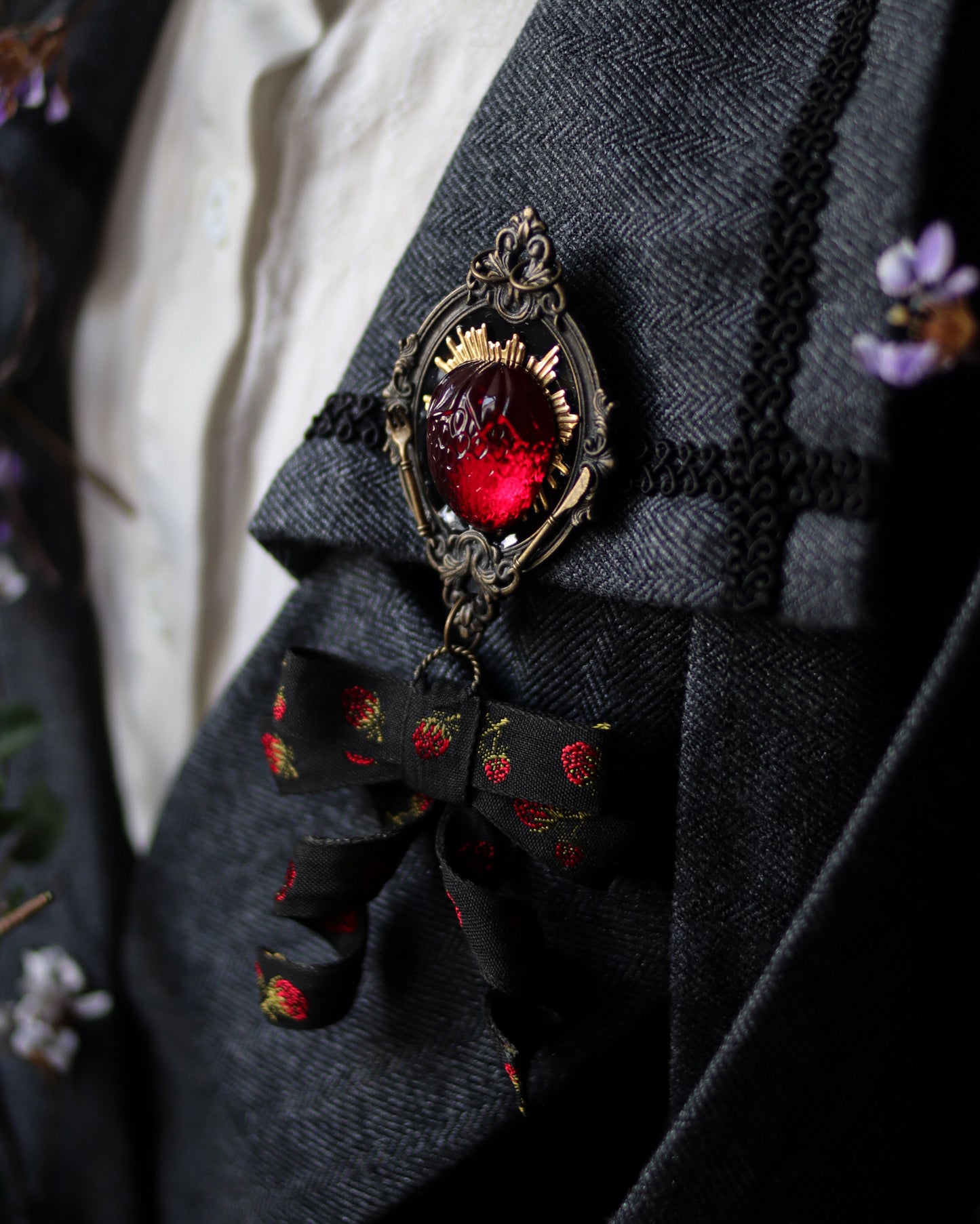 Vintage style necklace - Strawberry palpitations