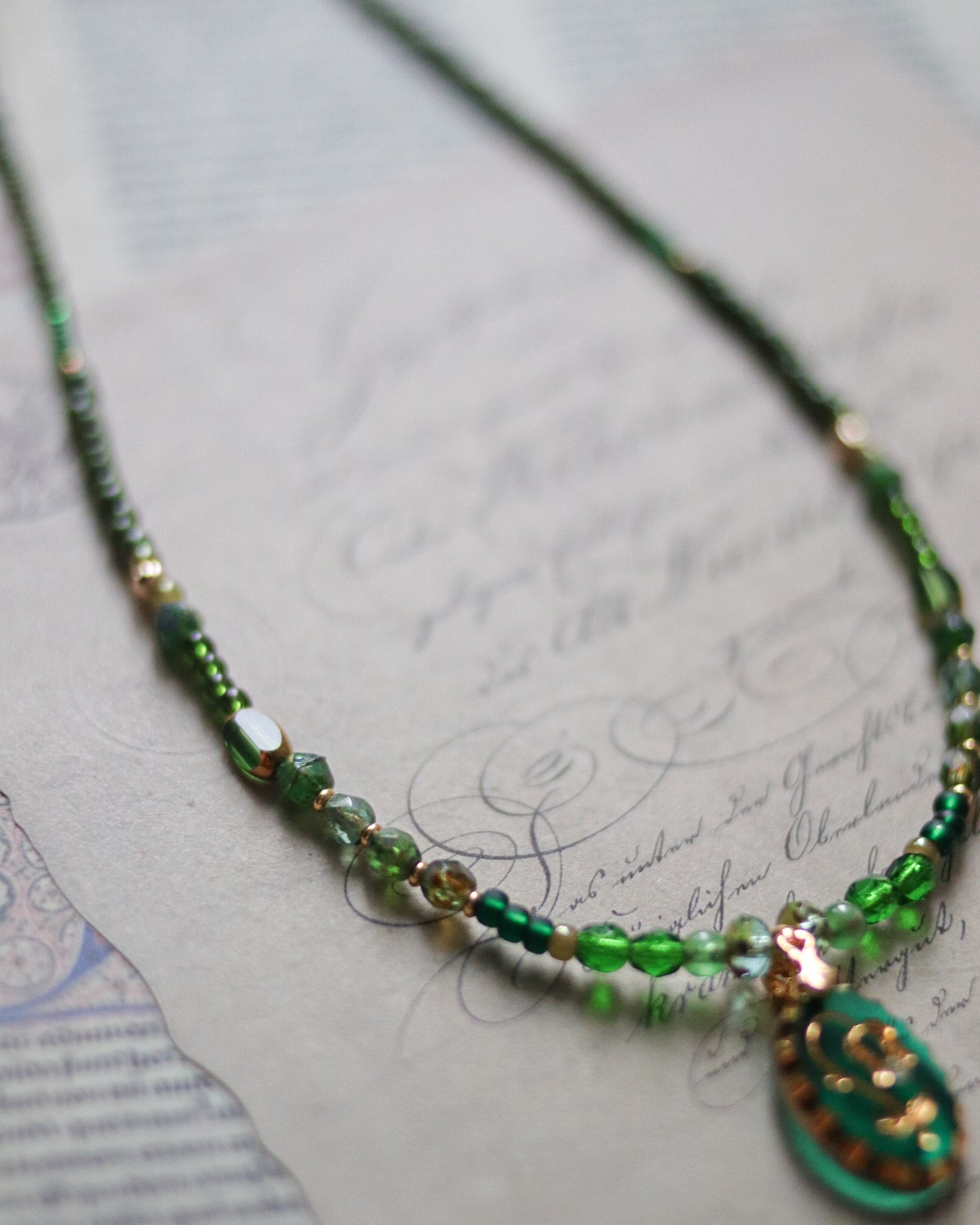 Czech glass bead necklace - Lily of the Valley 捷克琉璃項鍊 - 鈴蘭
