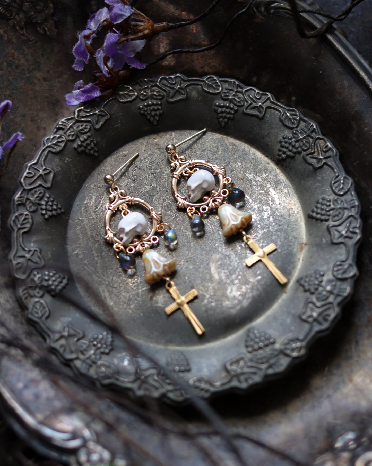 Vintage style earrings - Collecting hobby