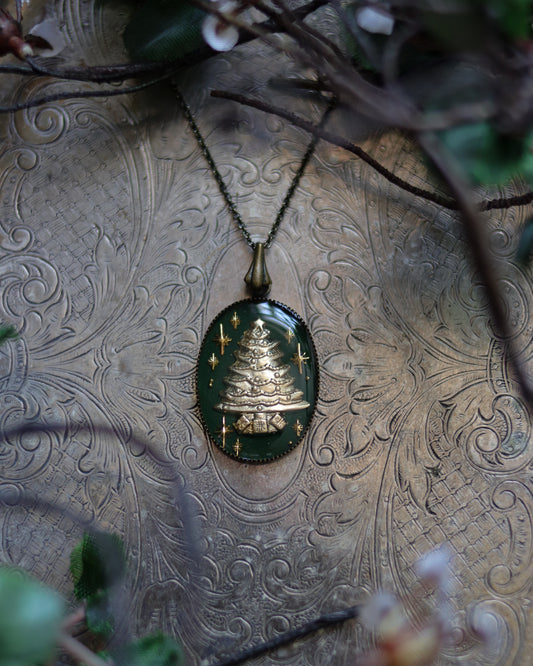Vintage style necklace - Mini Christmas Tree