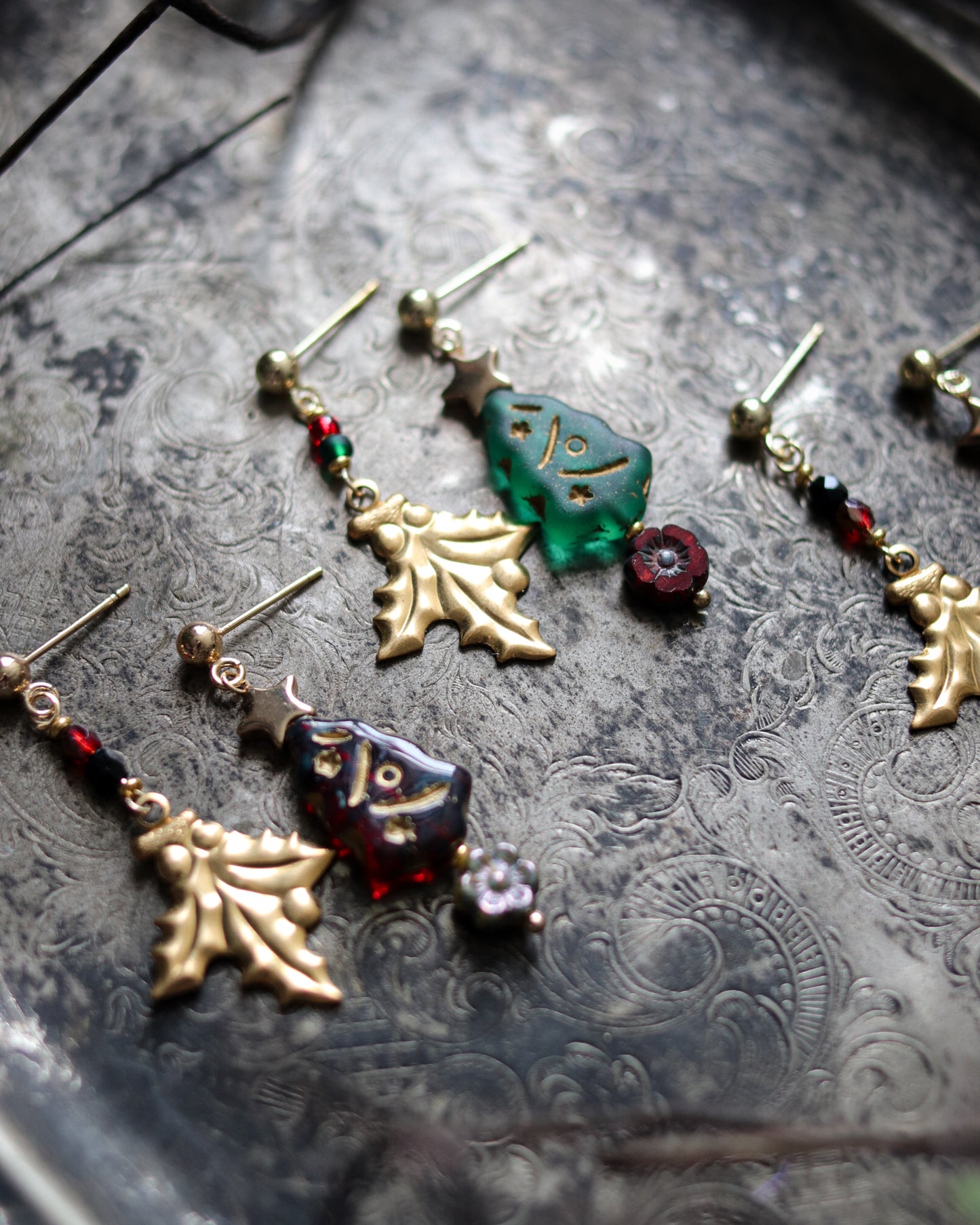 Vintage style ring - Holly and Christmas tree